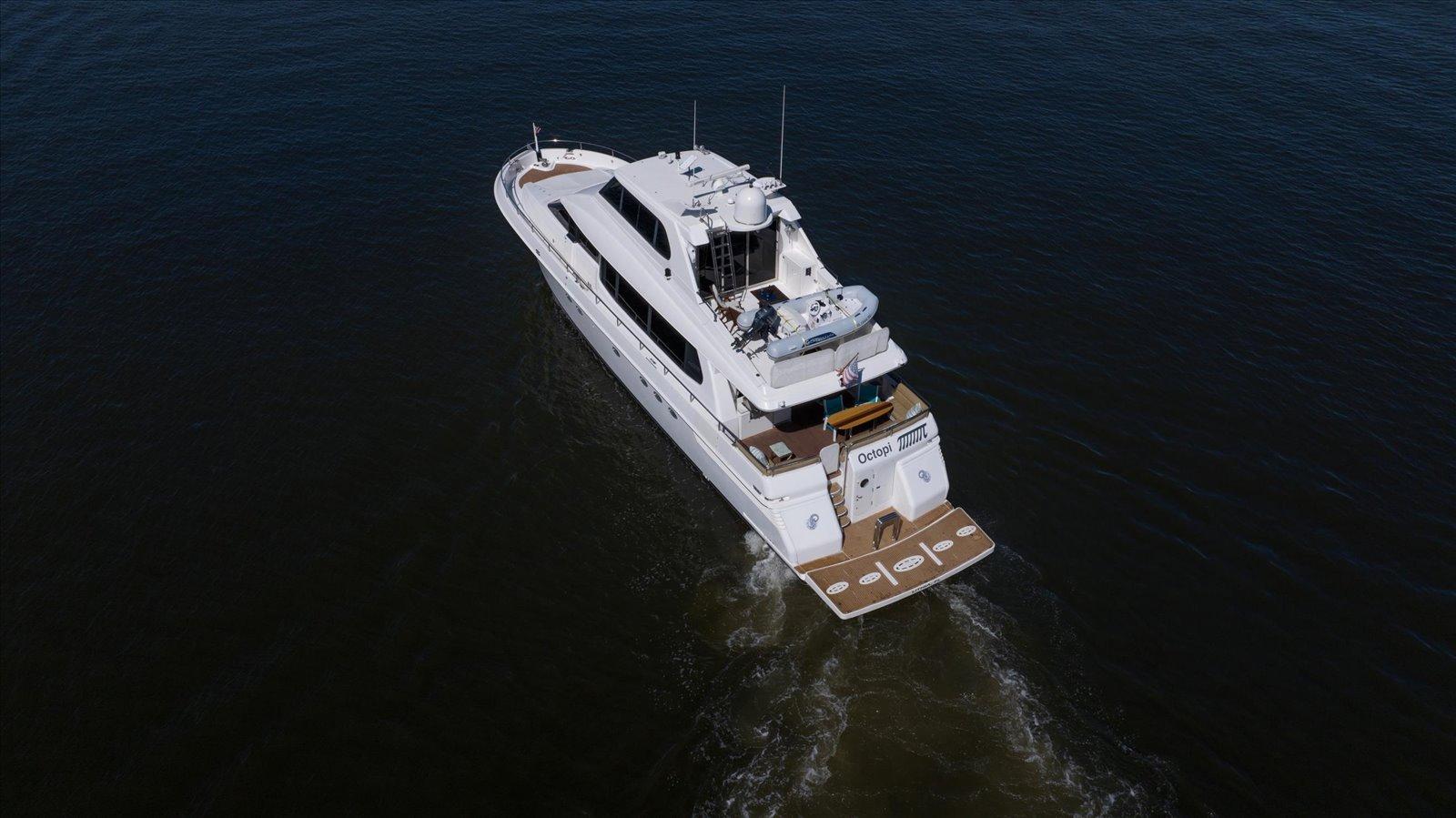 Lazzara-EB 76 1997-Octopi FL-US-Aerial view of 1997 Lazzara EB 76 yacht cruising on open water.-9736767 | Thumbnail