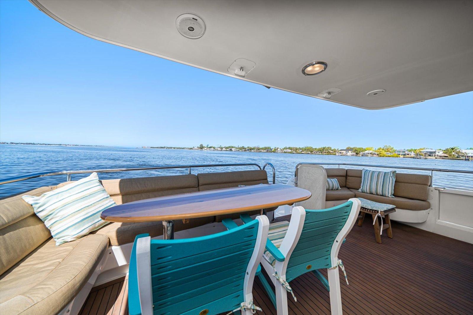 Lazzara-EB 76 1997-Octopi FL-US-Outdoor seating on 1997 Lazzara EB 76 yacht with ocean view.-9736767 | Thumbnail
