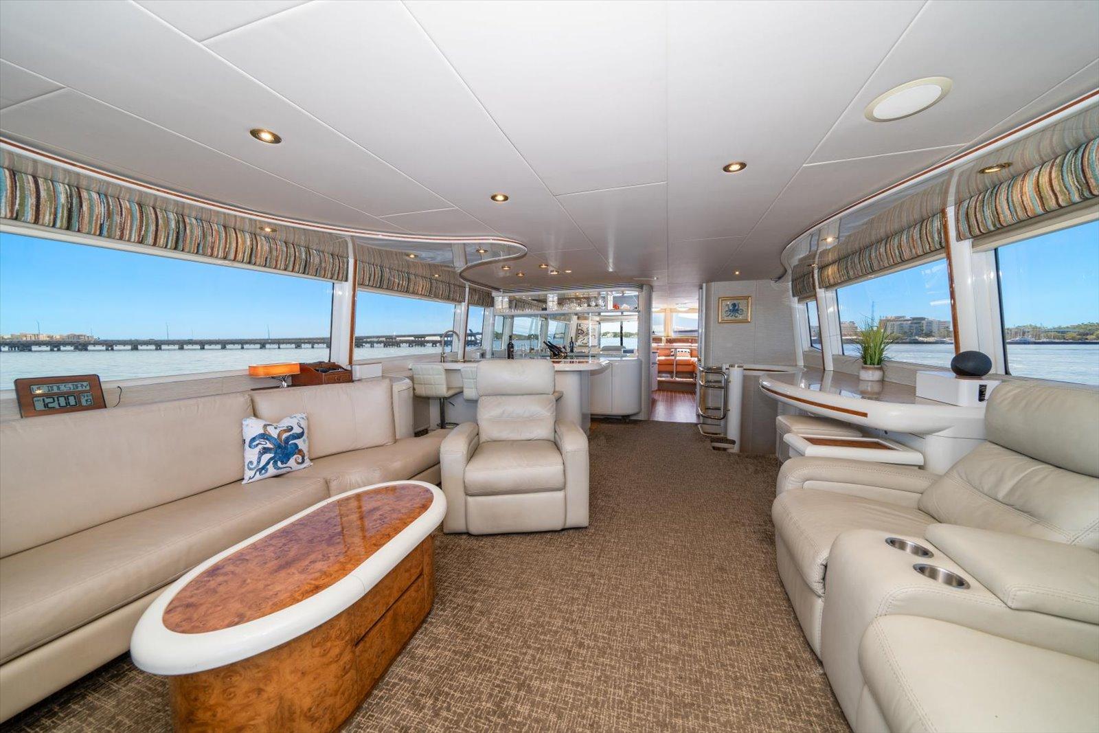 Lazzara-EB 76 1997-Octopi FL-US-Luxurious interior of 1997 Lazzara EB 76 yacht with plush seating and panoramic windows.-9736767 | Thumbnail