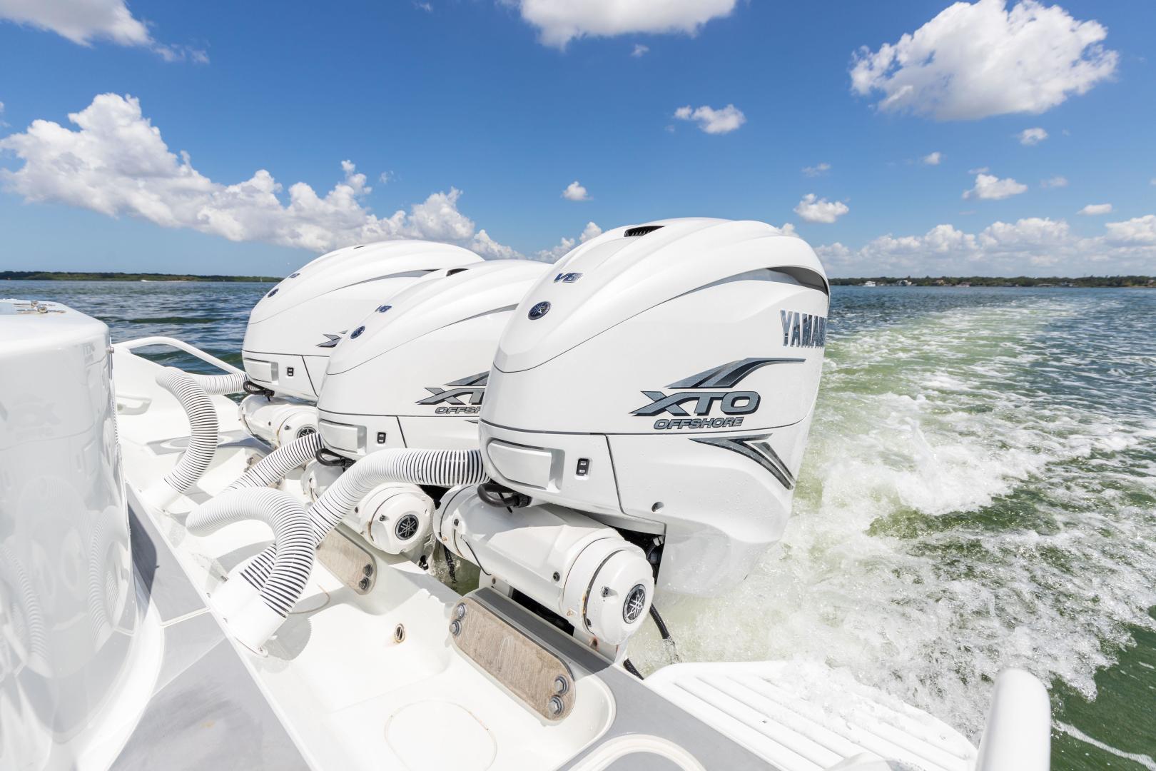 2015 Yellowfin 42 Offshore 'Servpro'