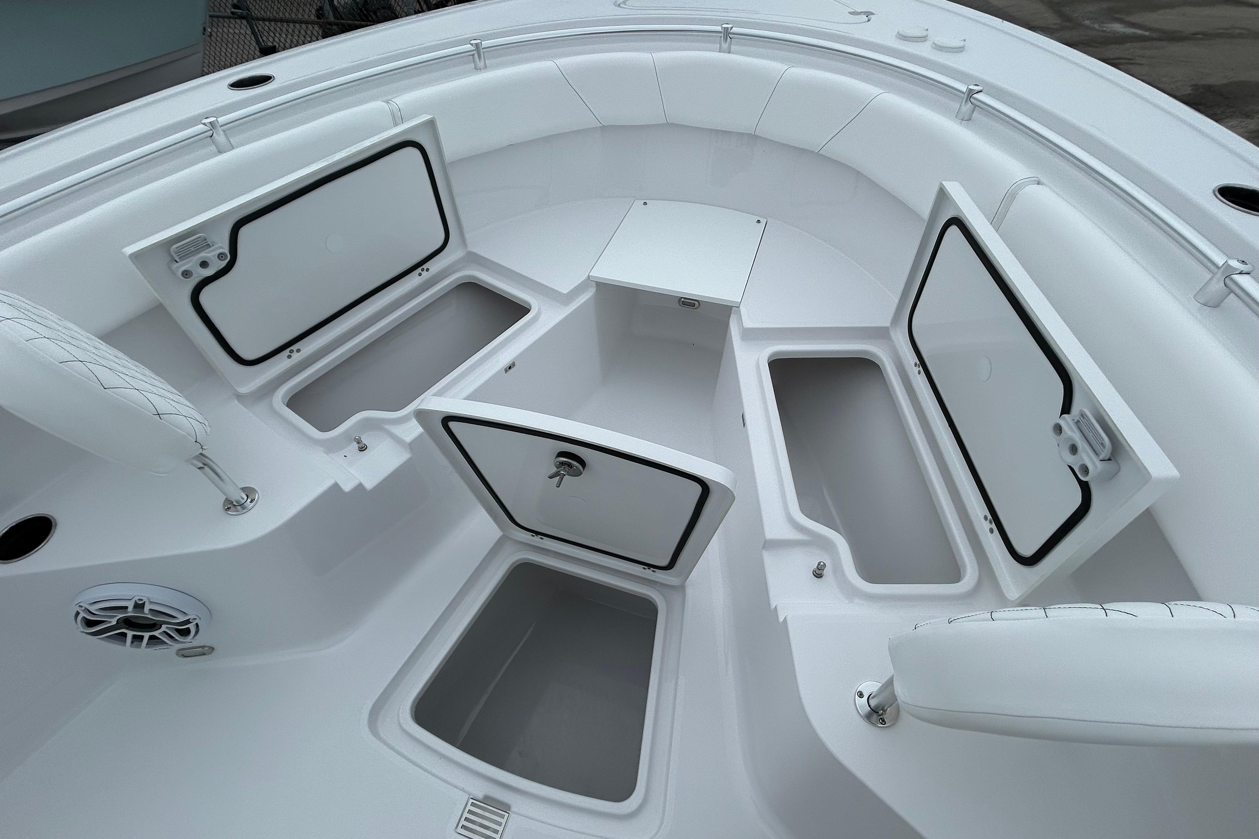 2026 Sportsman Open 252 Center Console-23