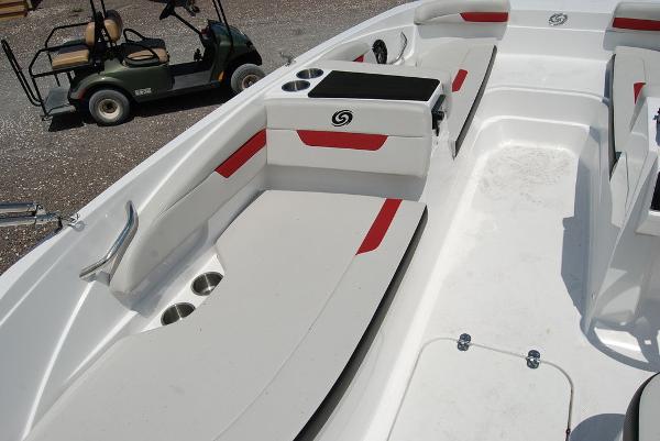 2021 Hurricane boat for sale, model of the boat is SS185 & Image # 8 of 12