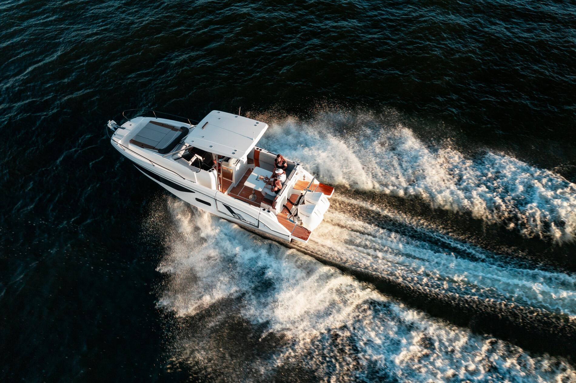 Yacht Photos Pics