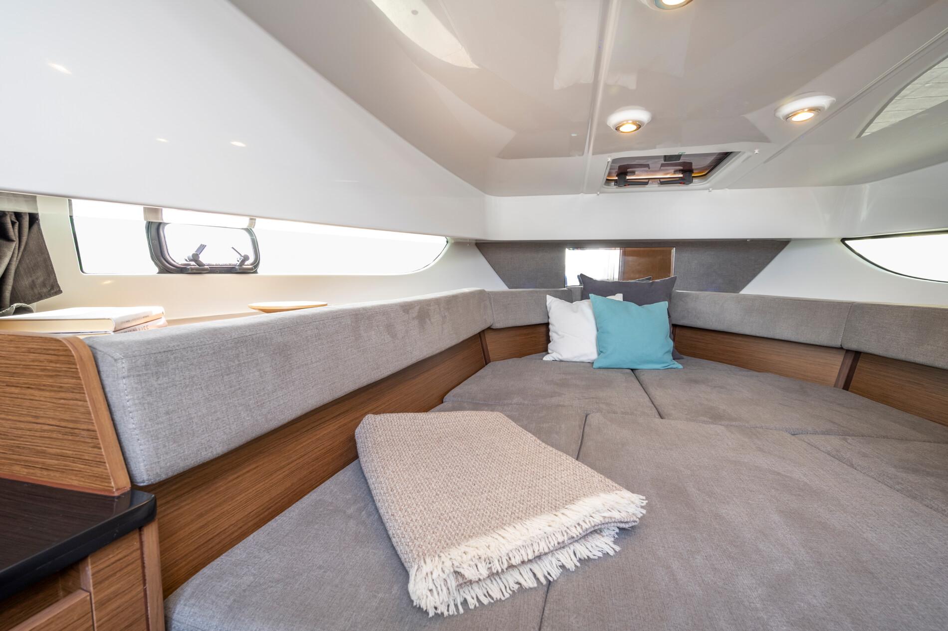 Yacht Photos Pics
