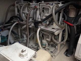 Tiara Yachts-4400 Sovran 2004-CC Rider FL-US-Engine compartment of 2004 Tiara Yachts 4400 Sovran with complex wiring and components.-9631623 | Thumbnail