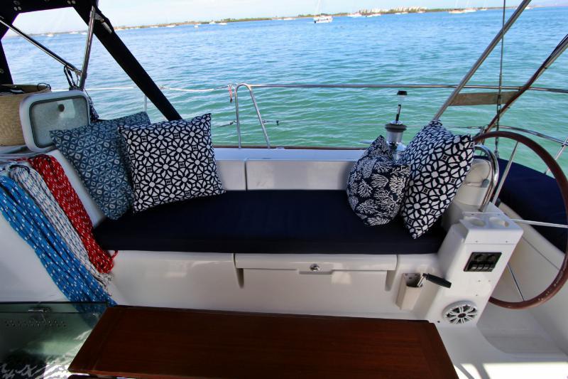 Yacht Photos Pics