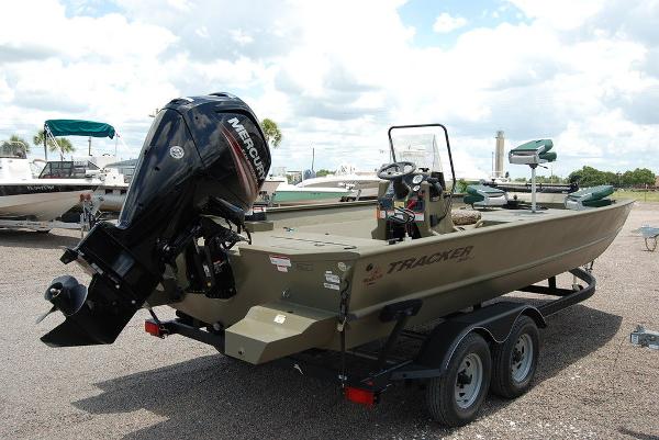 2017 Tracker Boats boat for sale, model of the boat is GRIZZLY® 2072 MVX CC & Image # 5 of 12