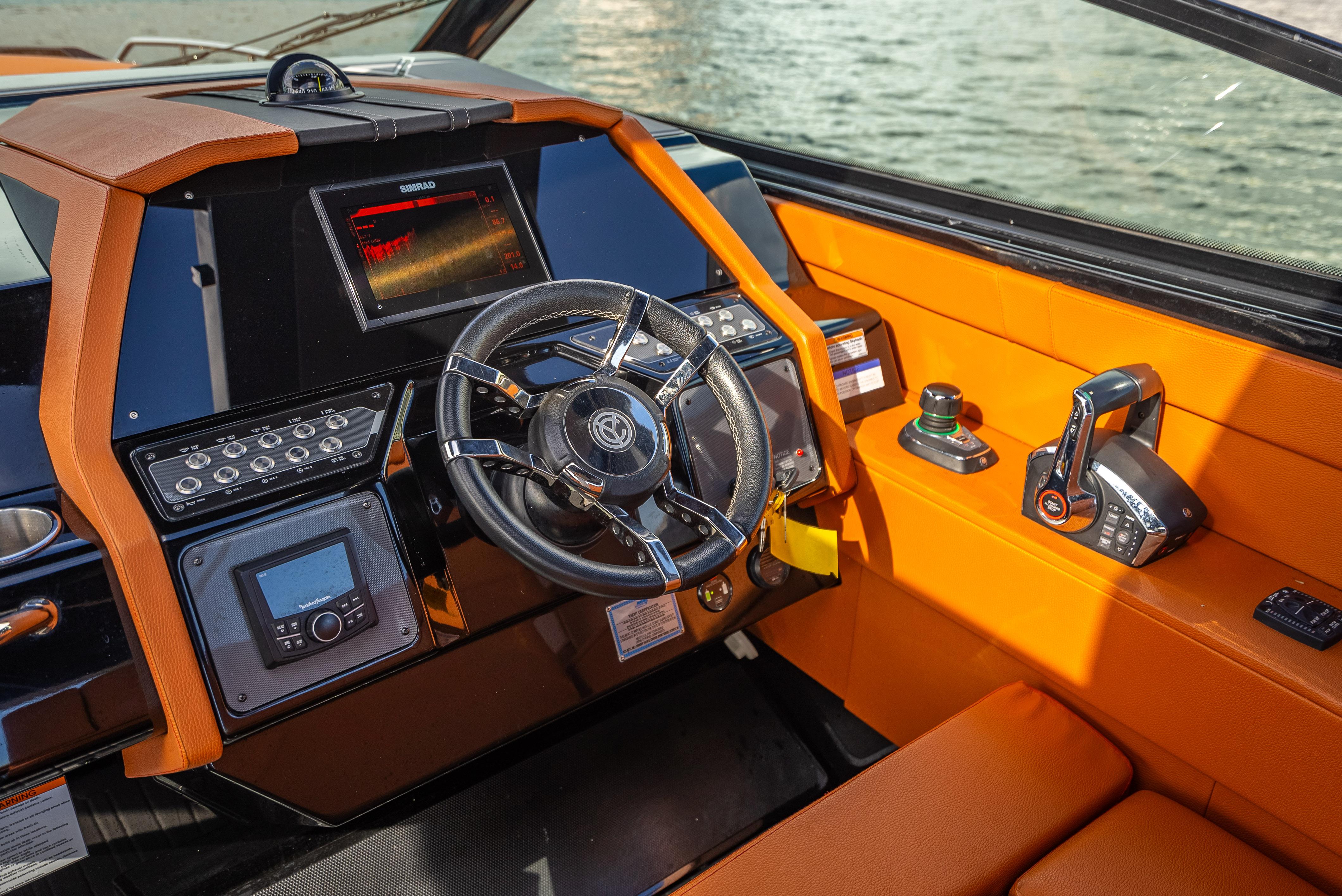 2022-cruisers-yachts-34-gls-power-9786709-20250508052444063-1_XLARGE
