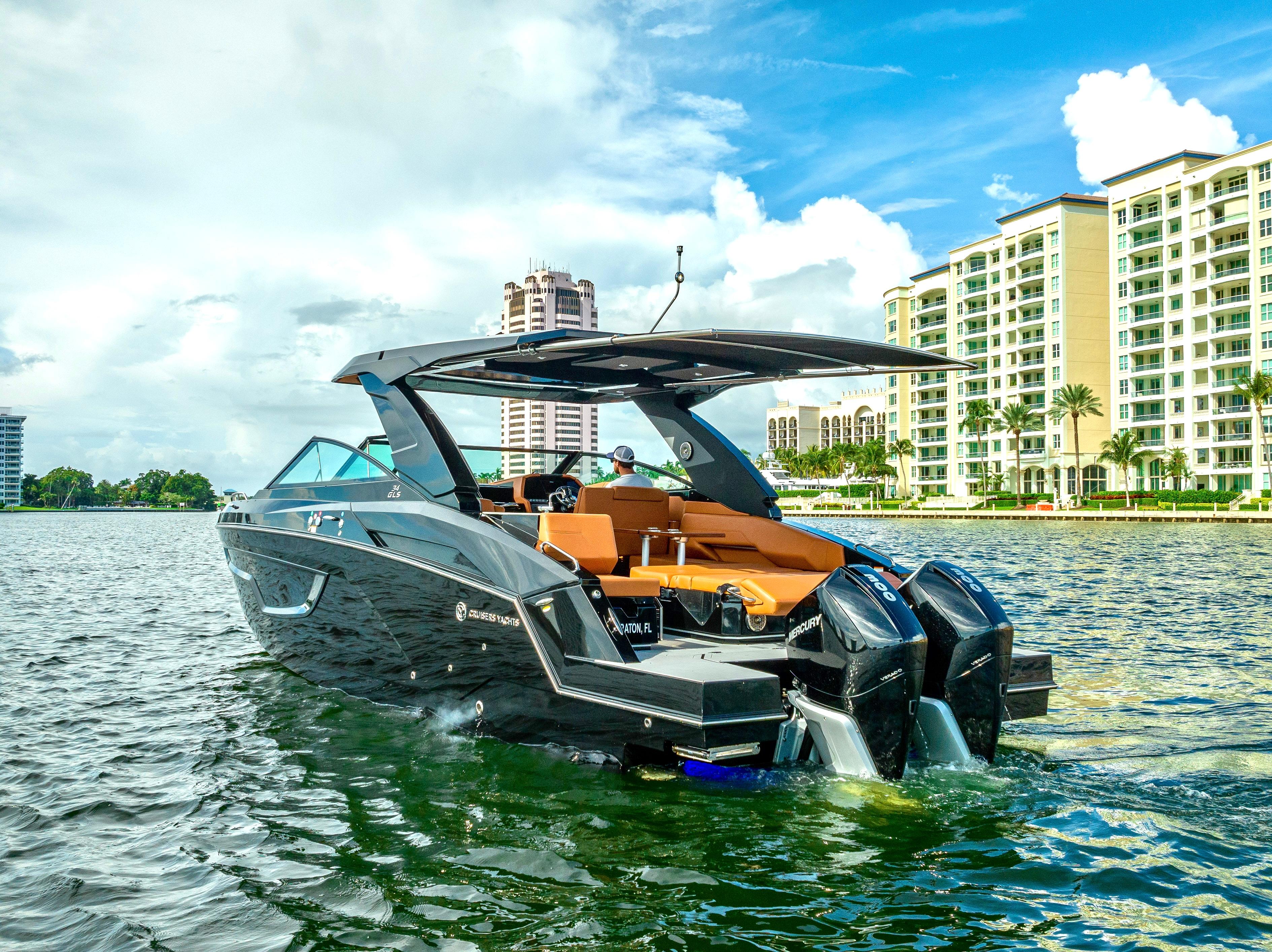2022-cruisers-yachts-34-gls-power-9786709-20250508054934513-1_XLARGE