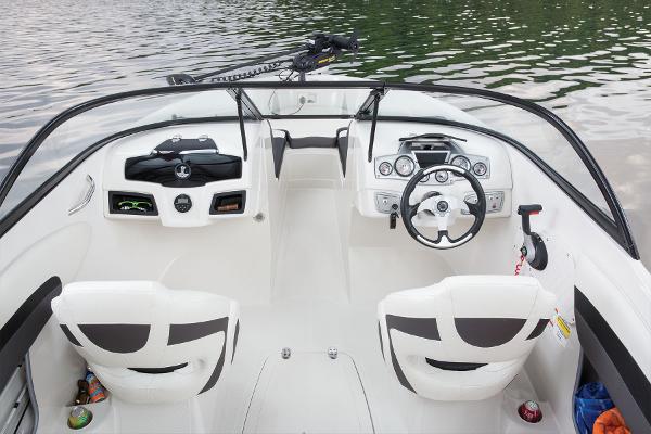 2016 Tahoe boat for sale, model of the boat is 550 TF & Image # 26 of 62