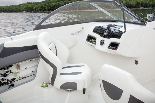 2016 Tahoe boat for sale, model of the boat is 550 TF & Image # 34 of 62