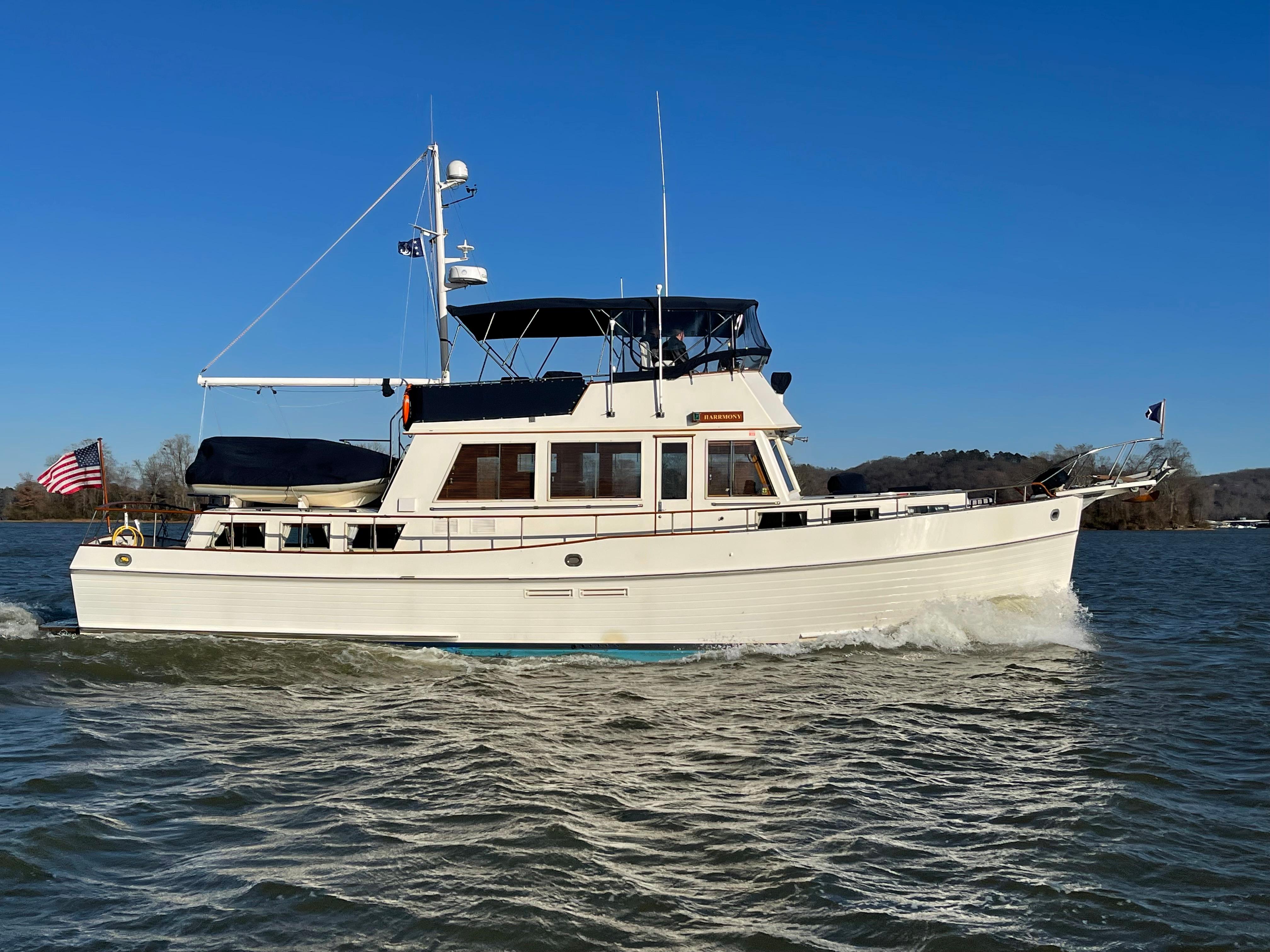 yacht-image