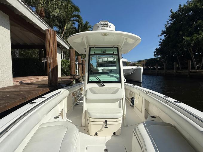 2016-boston-whaler-280-outrage-power-9796795-20250604085216629-1_XLARGE