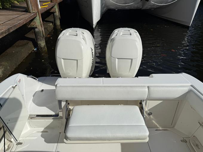 2016-boston-whaler-280-outrage-power-9796795-20250604085234875-1_XLARGE
