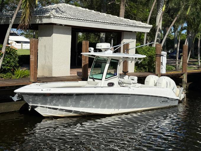 2016-boston-whaler-280-outrage-power-9796795-20250604085237864-1_XLARGE