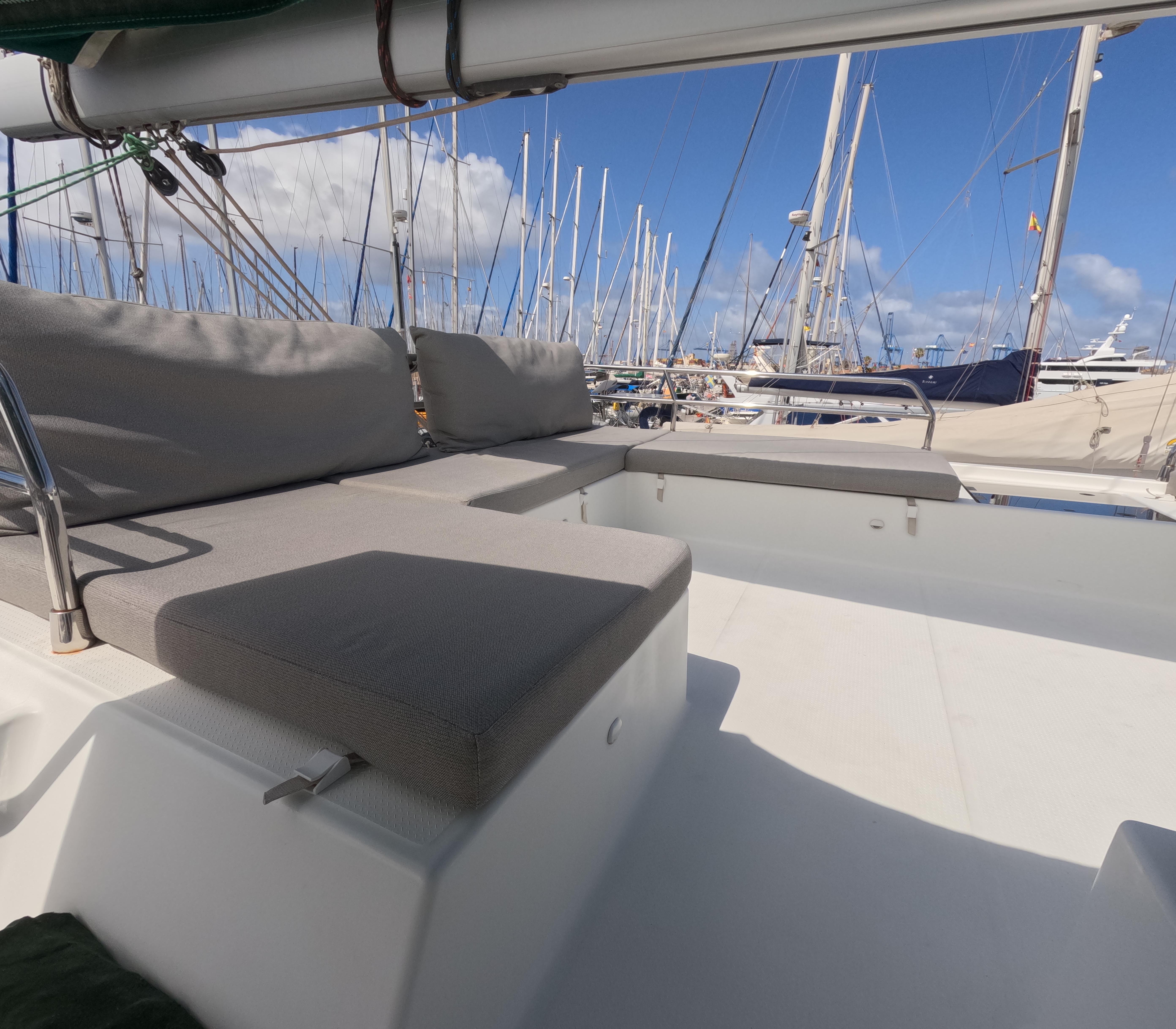 2017 Fountaine Pajot 54 