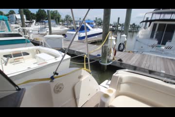 Rinker Fiesta Vee 312 video