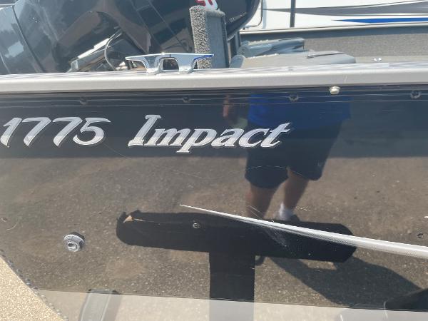 2011 Lund boat for sale, model of the boat is 1775 Impact & Image # 5 of 11