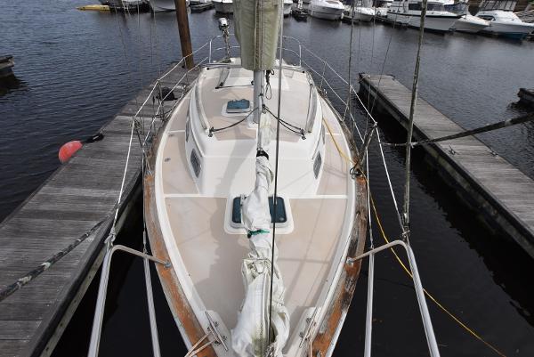 27' Island Packet, Listing Number 100914536, - Photo No. 3