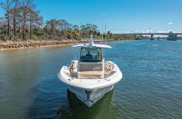 38' Boston Whaler, Listing Number 100894792, Image No. 4