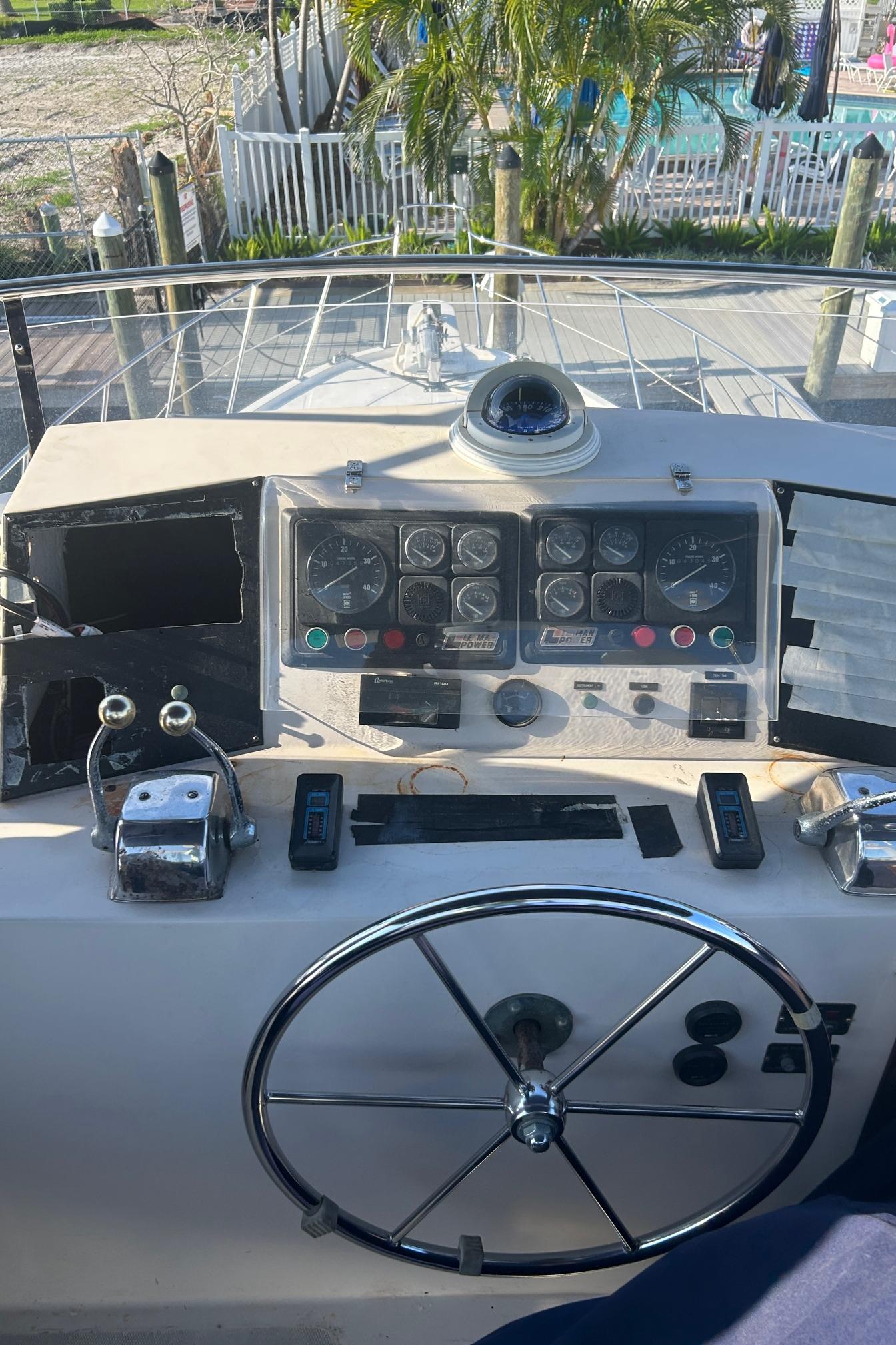 1988 Marine Trader 43 Tradewinds