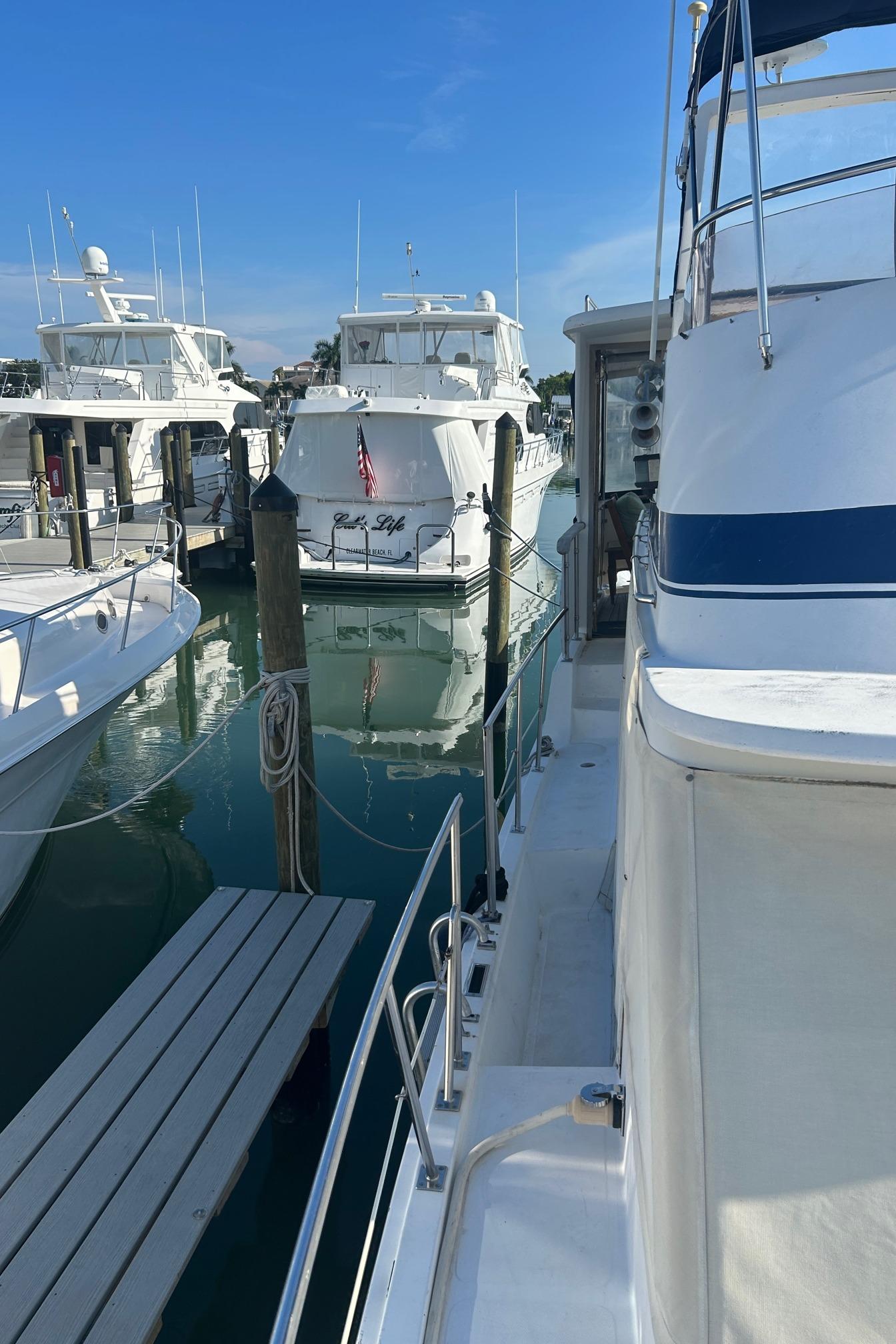 1988 Marine Trader 43 Tradewinds