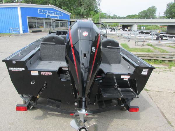 2021 Tracker Boats boat for sale, model of the boat is Targa V-19 CB & Image # 5 of 27