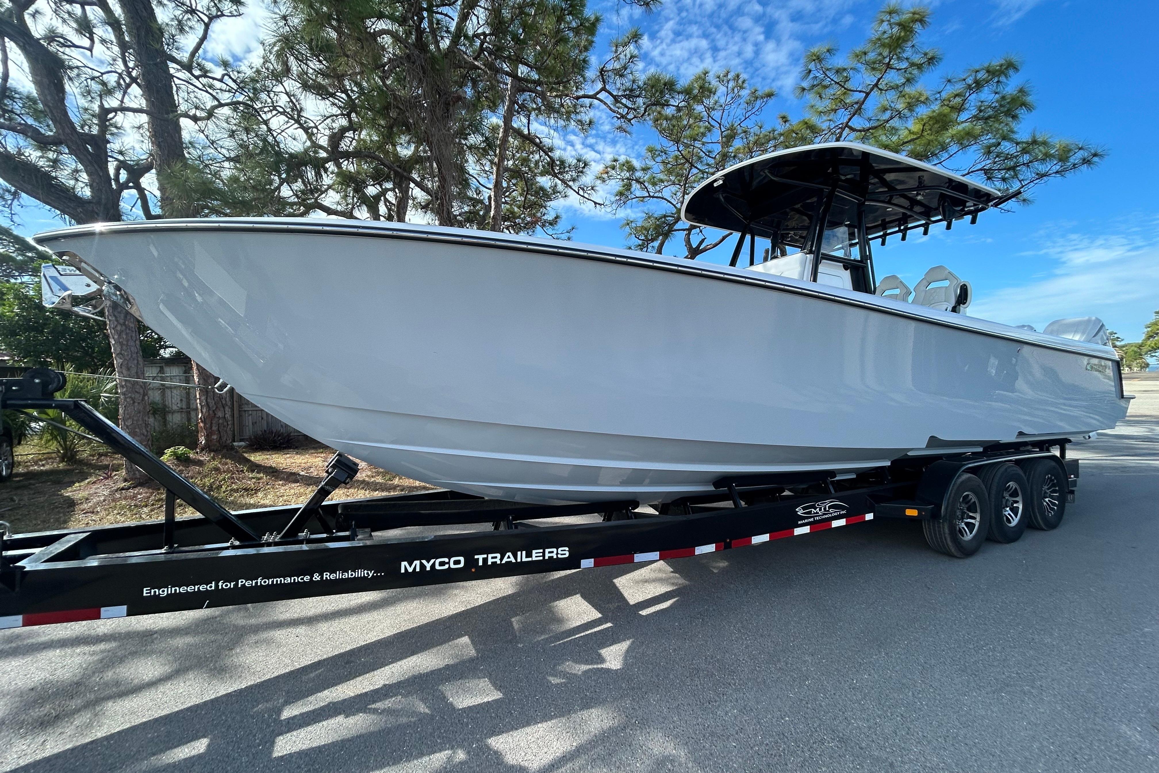 2026 Contender 35 ST-8