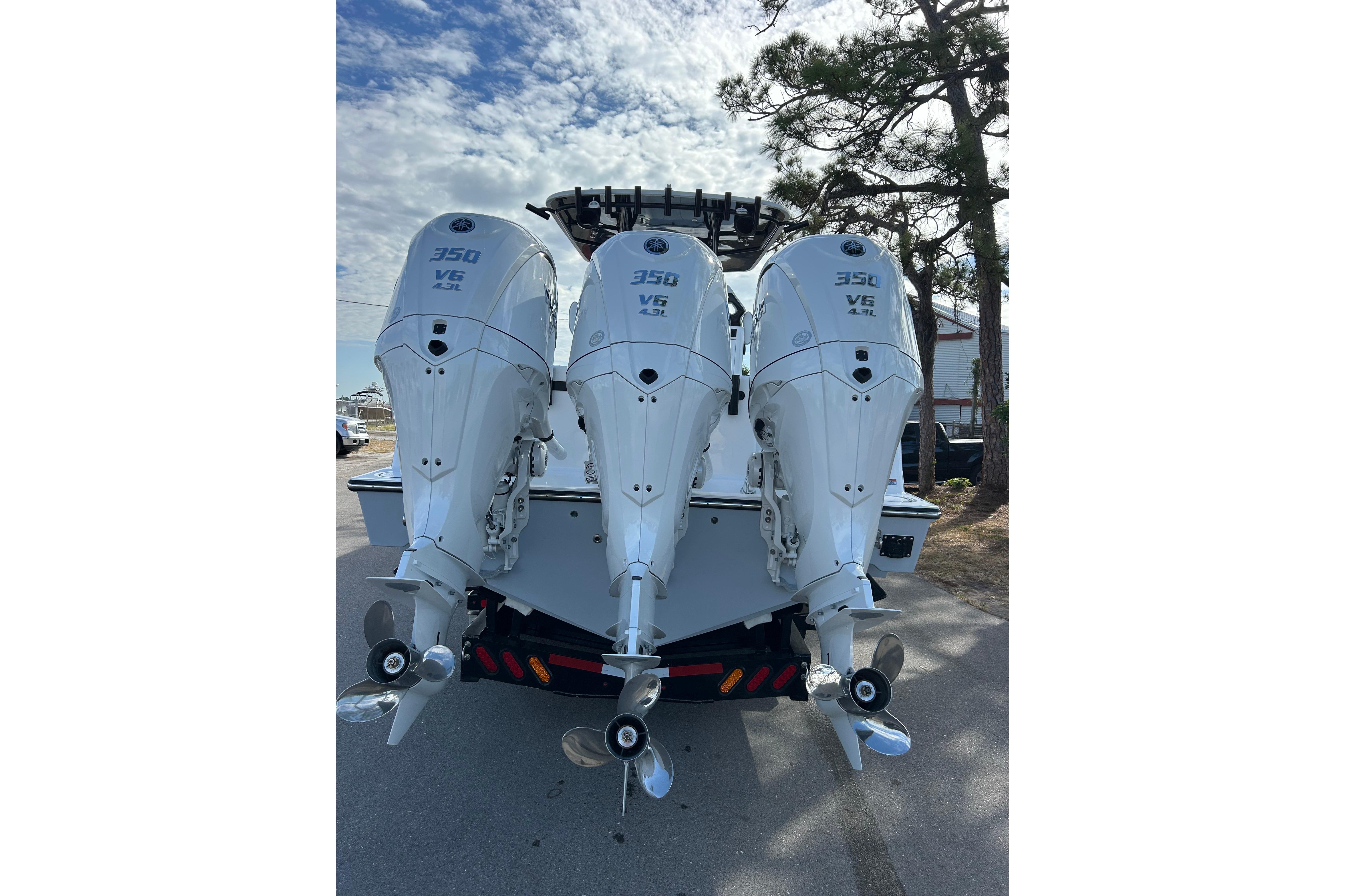 2026 Contender 35 ST-11