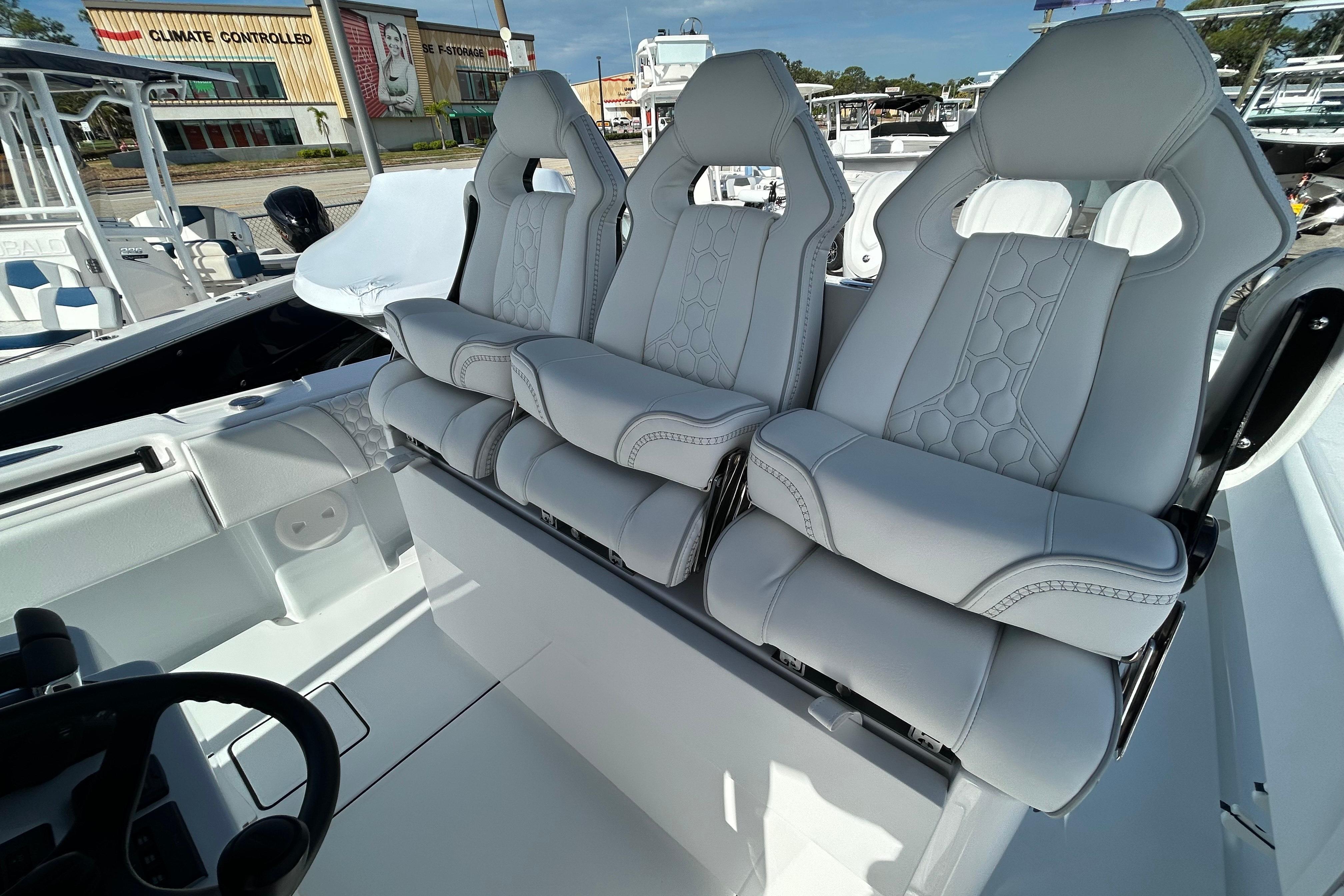 2026 Contender 35 ST-14