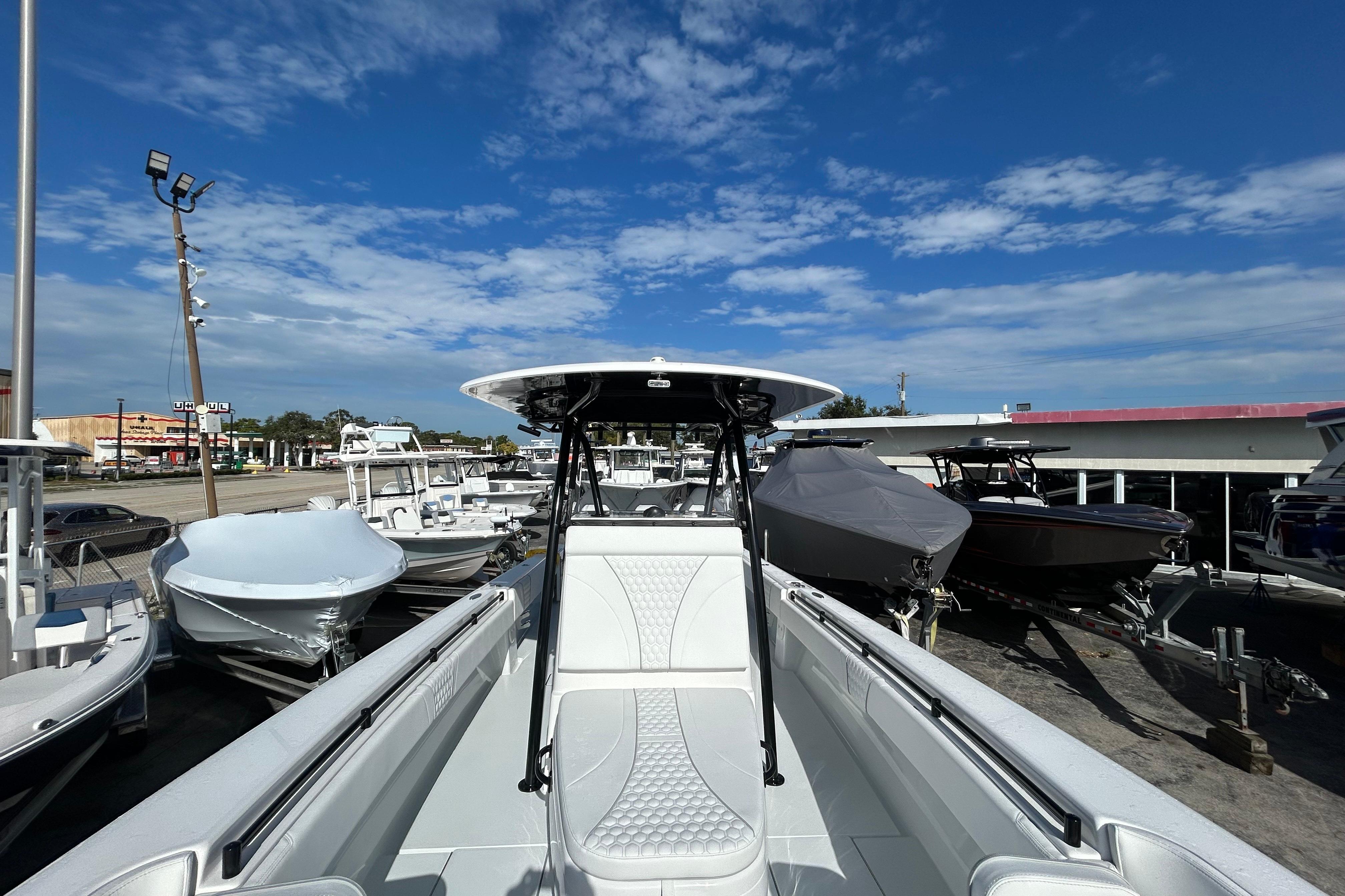 2026 Contender 35 ST-18