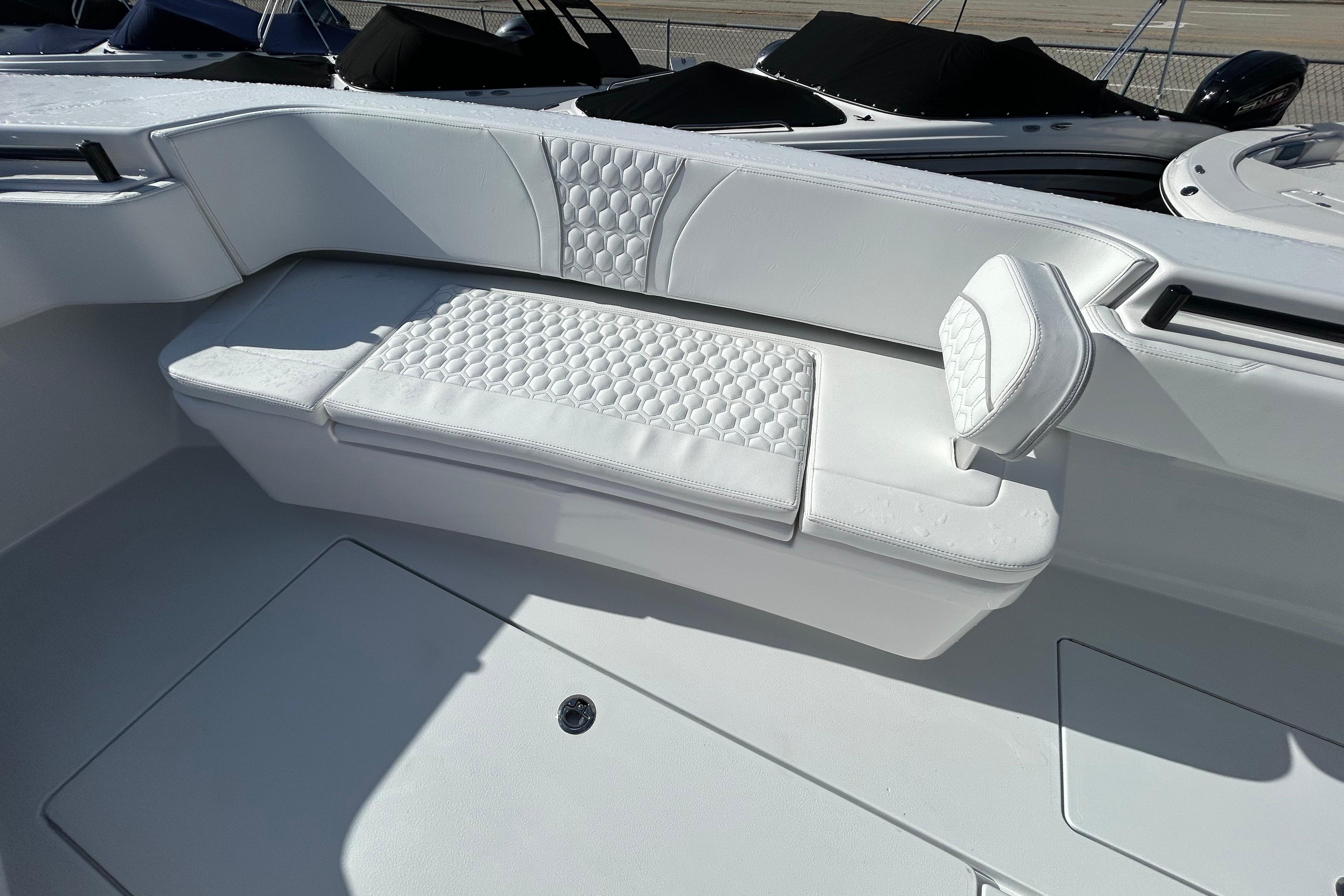 2026 Contender 35 ST-21