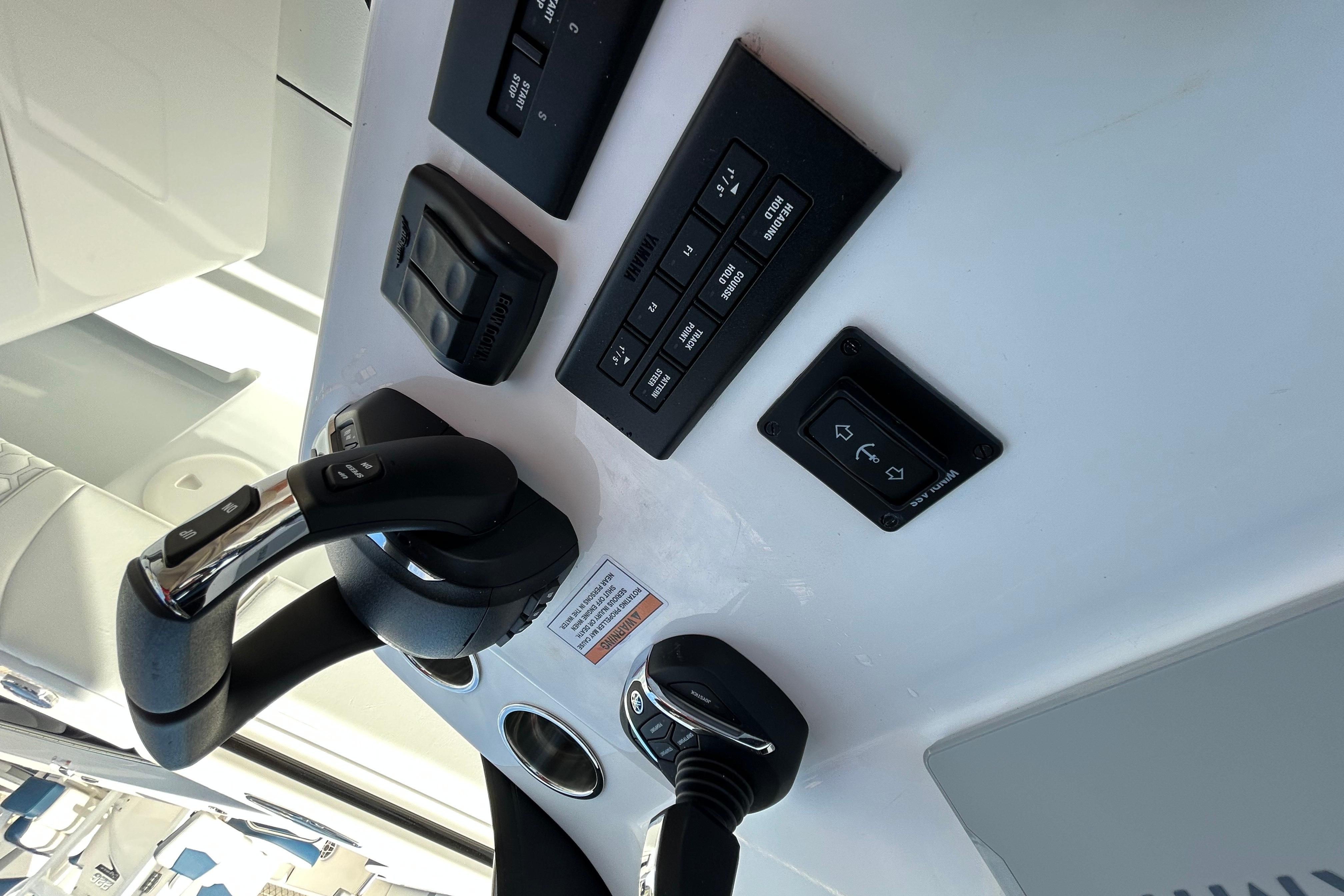 2026 Contender 35 ST-26