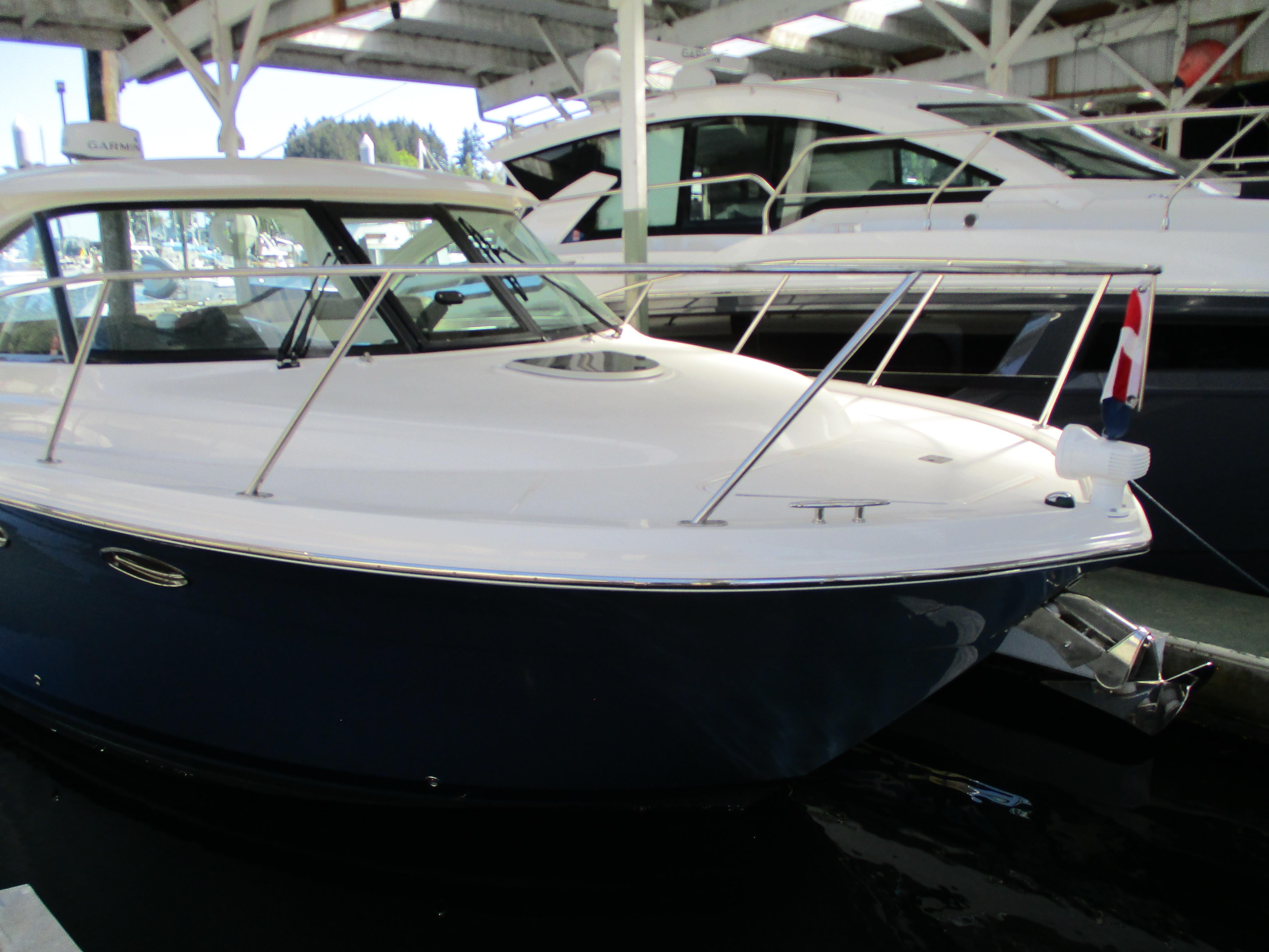 2017 Tiara Yachts 3100 Coronet