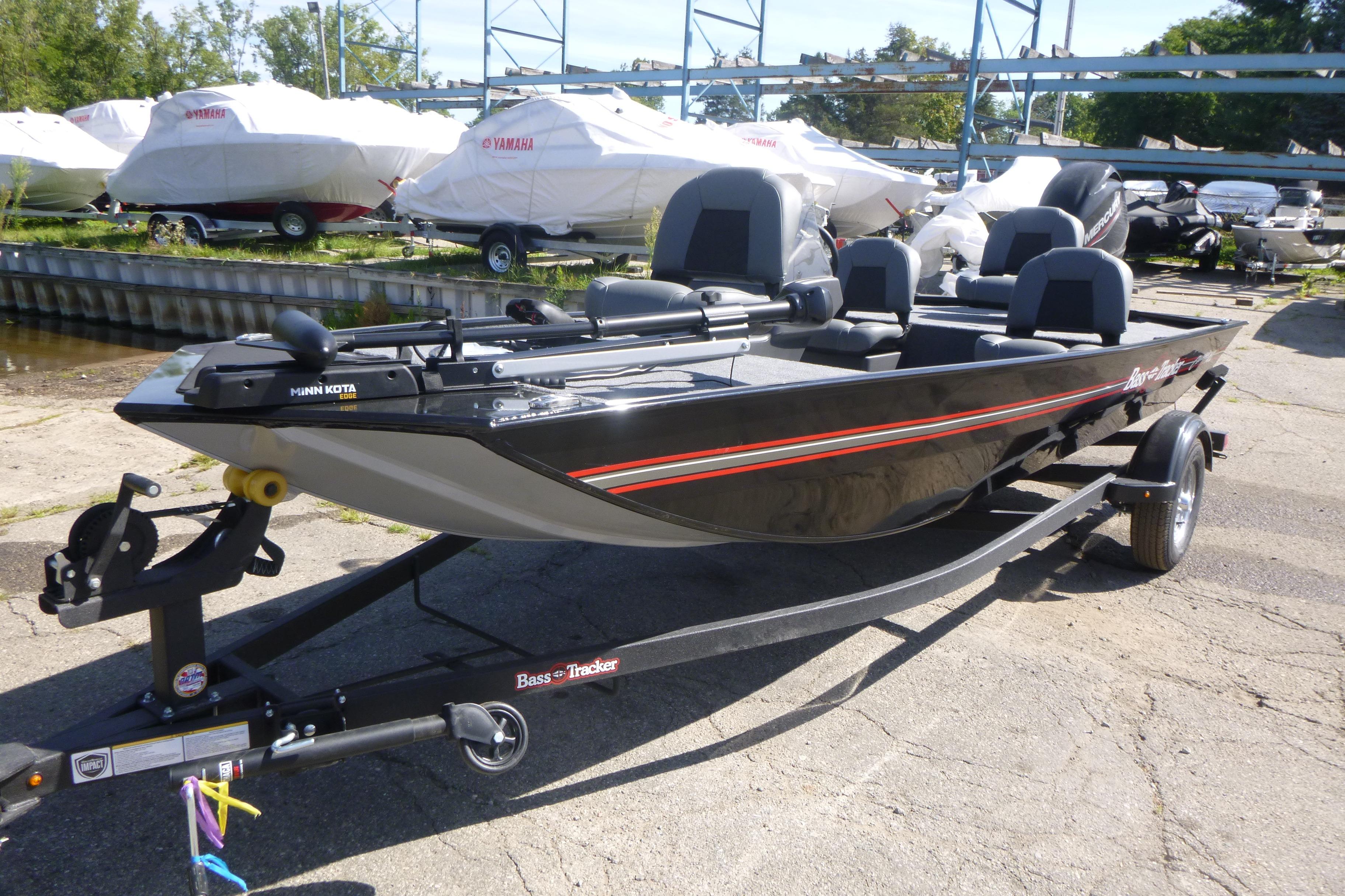 2026 Tracker Bass Tracker Classic XL Gallery