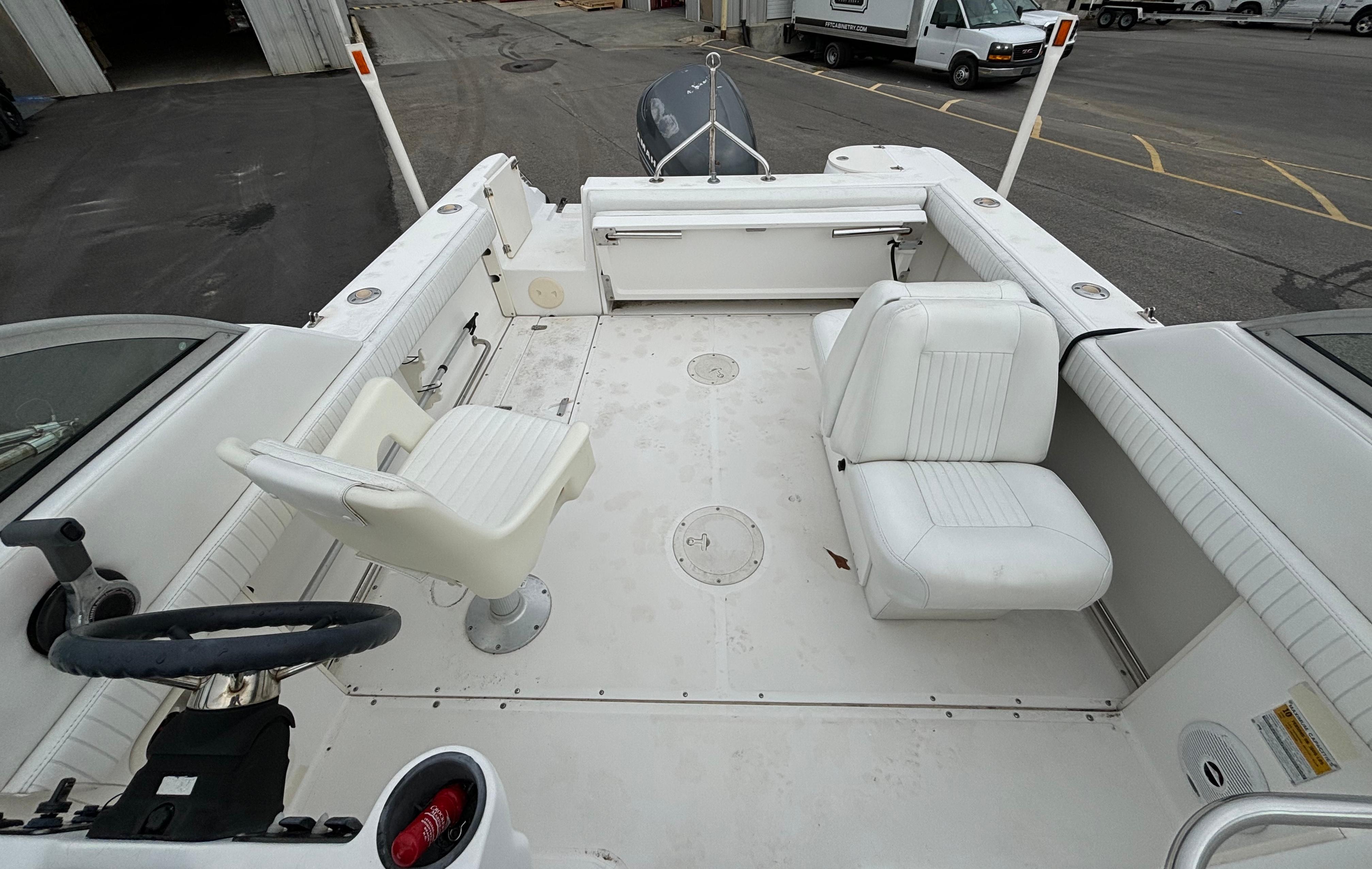 2002 Boston Whaler 210 Ventura - Image 8