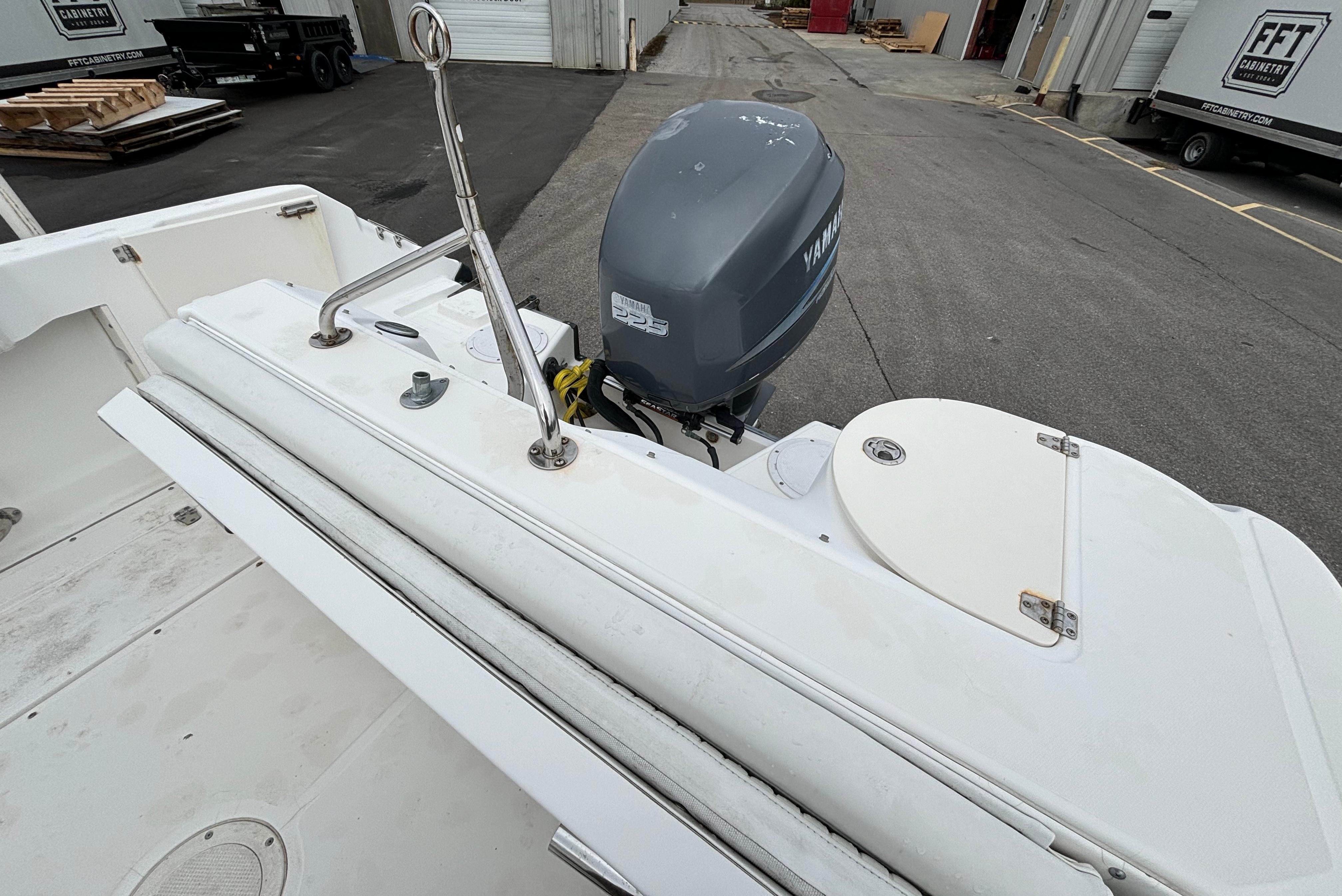 2002 Boston Whaler 210 Ventura - Image 10