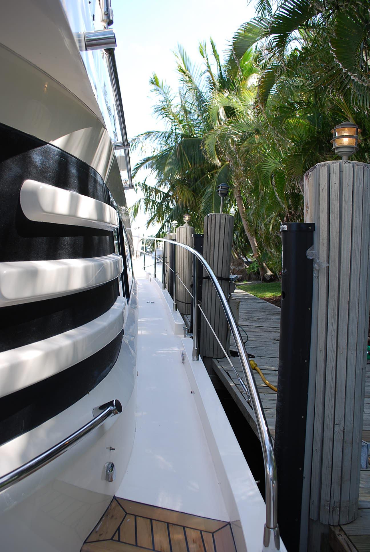 Fairline-Squadron 2000-No Name FL-US-9736853 | Thumbnail