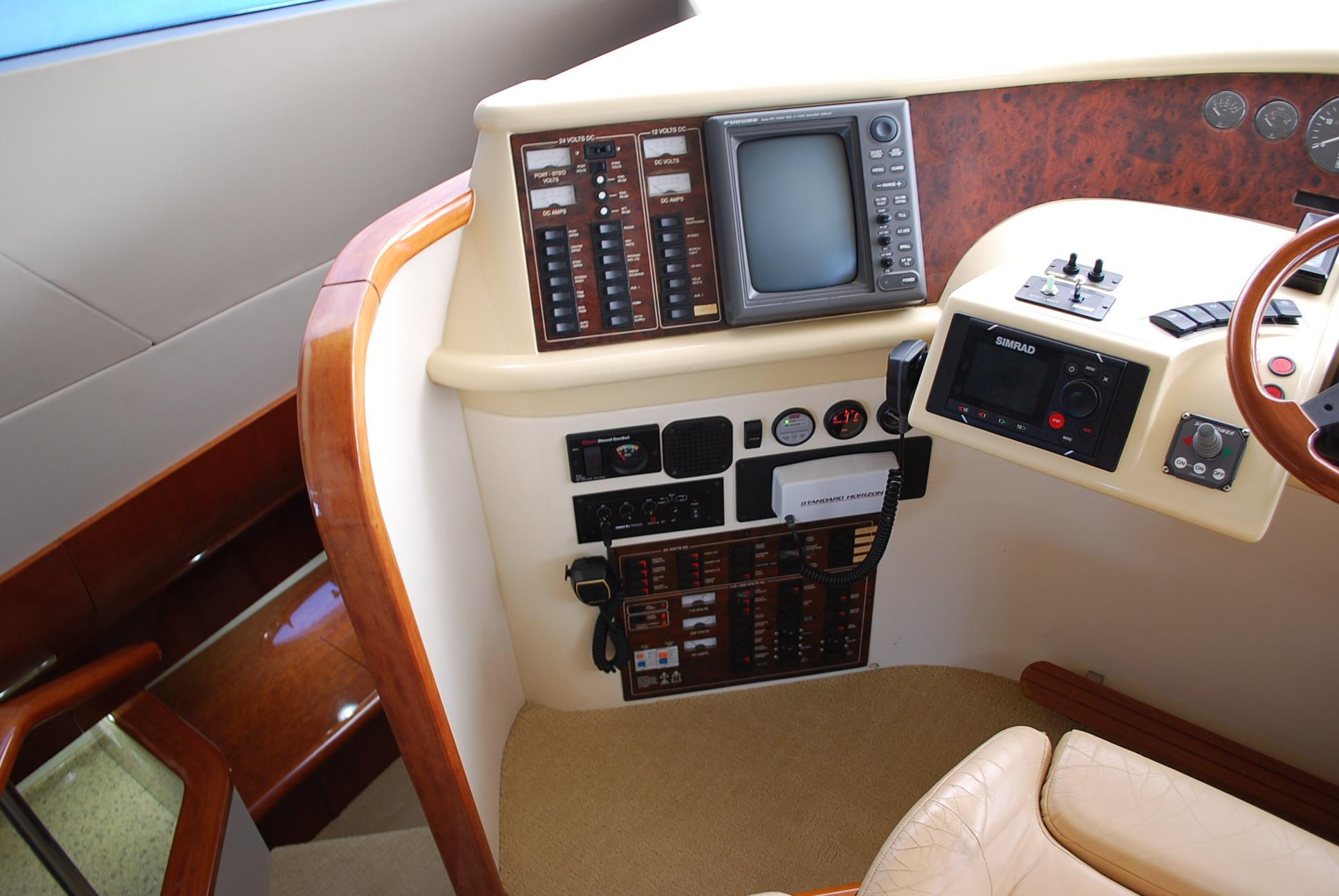 Fairline-Squadron 2000-No Name FL-US-9736853 | Thumbnail