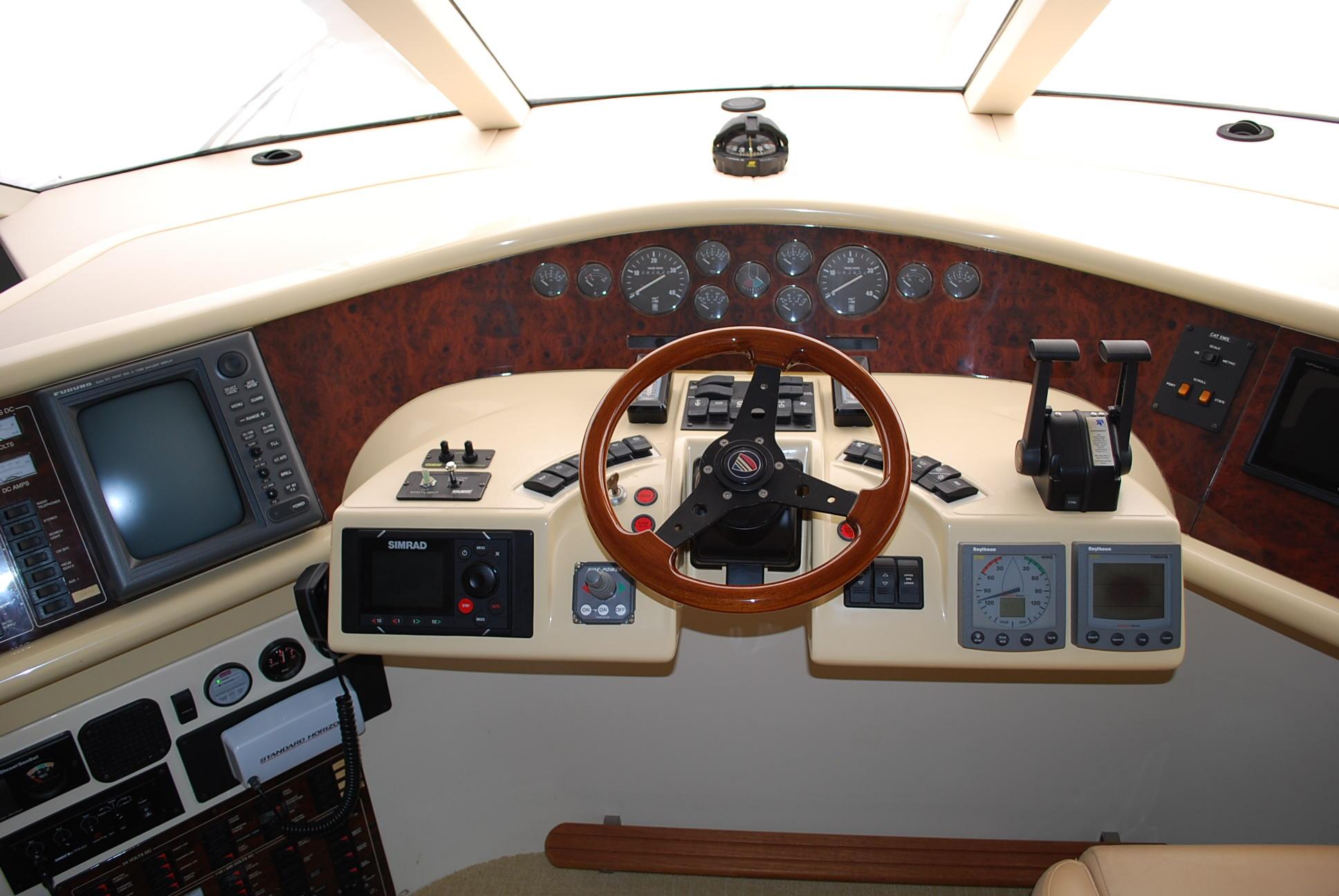 Fairline-Squadron 2000-No Name FL-US-9736853 | Thumbnail