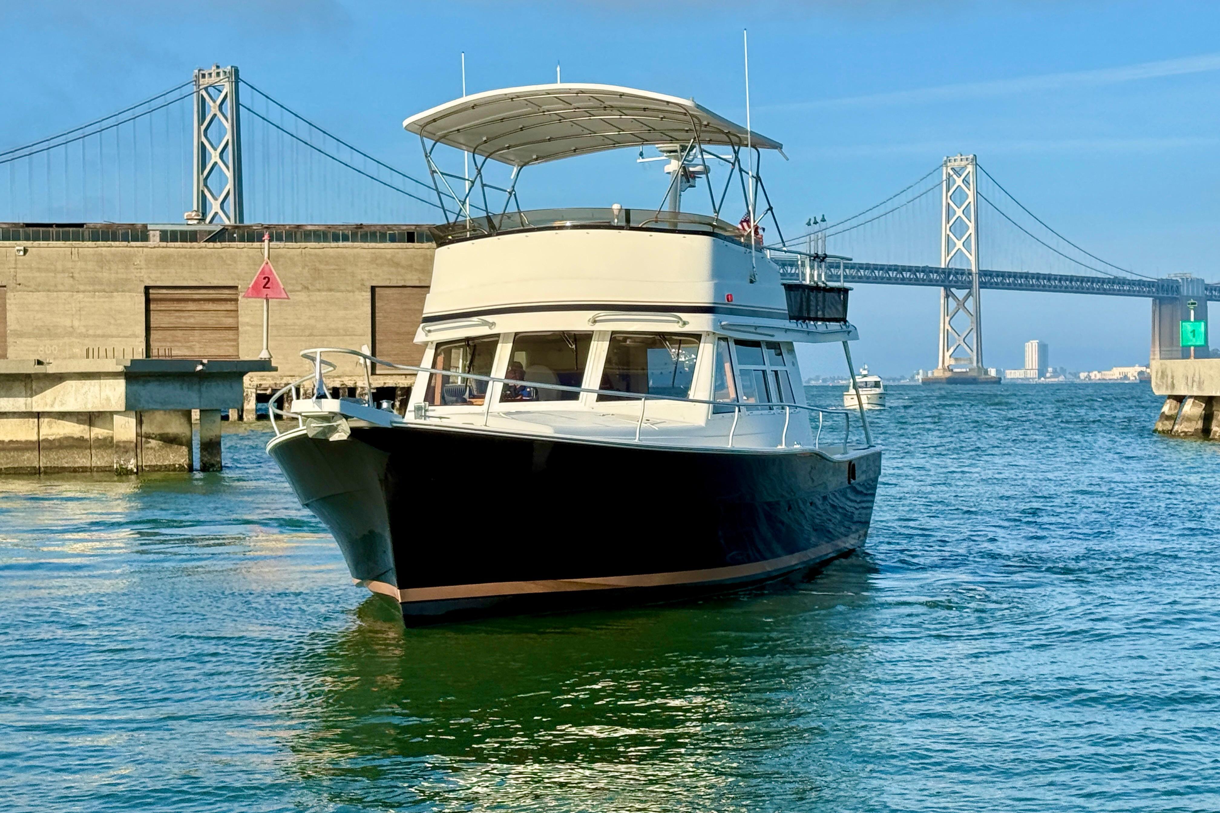 2001 39' Mainship 390 Trawler