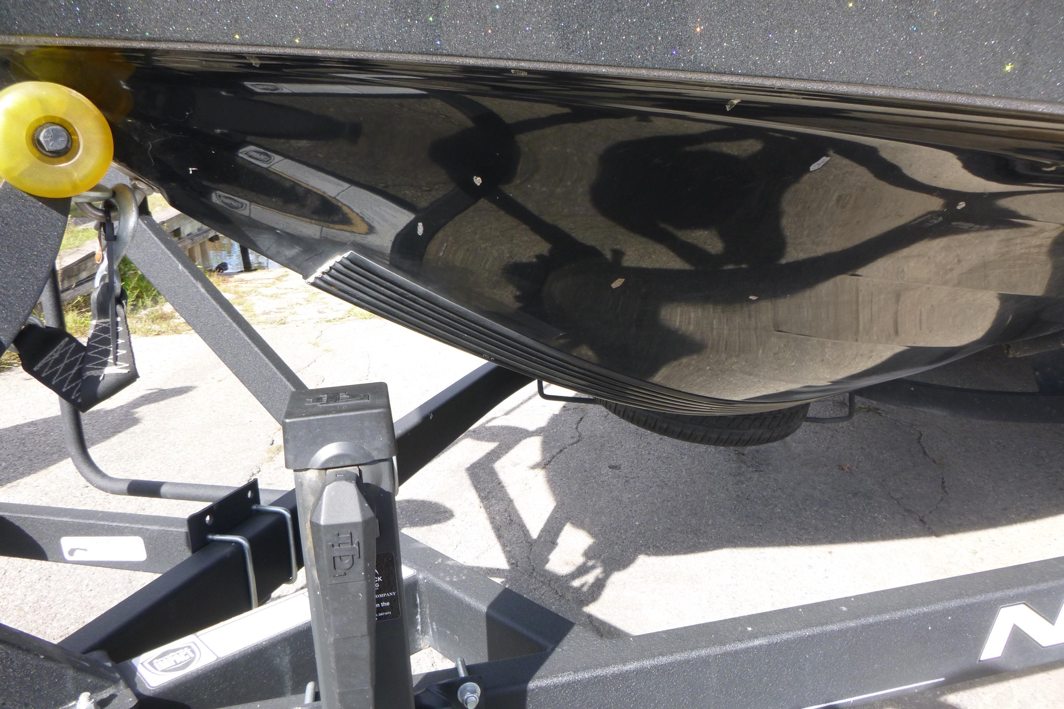 2023 Nitro ZV21 Gallery