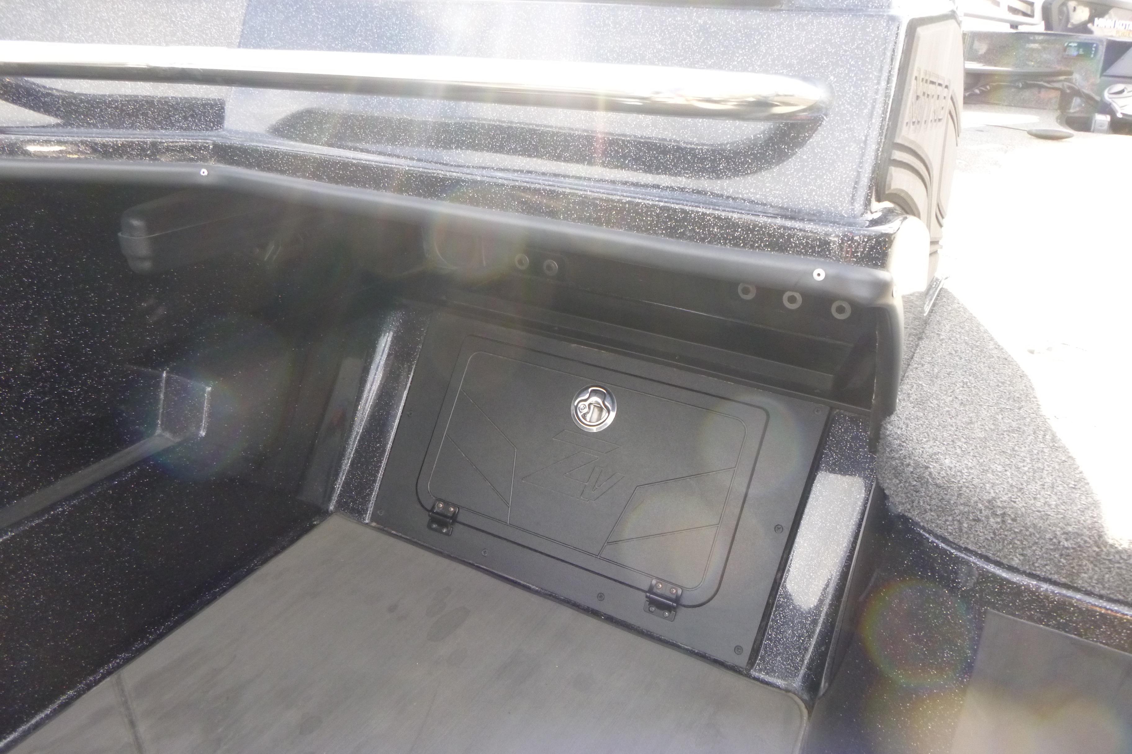 2023 Nitro ZV21 Gallery