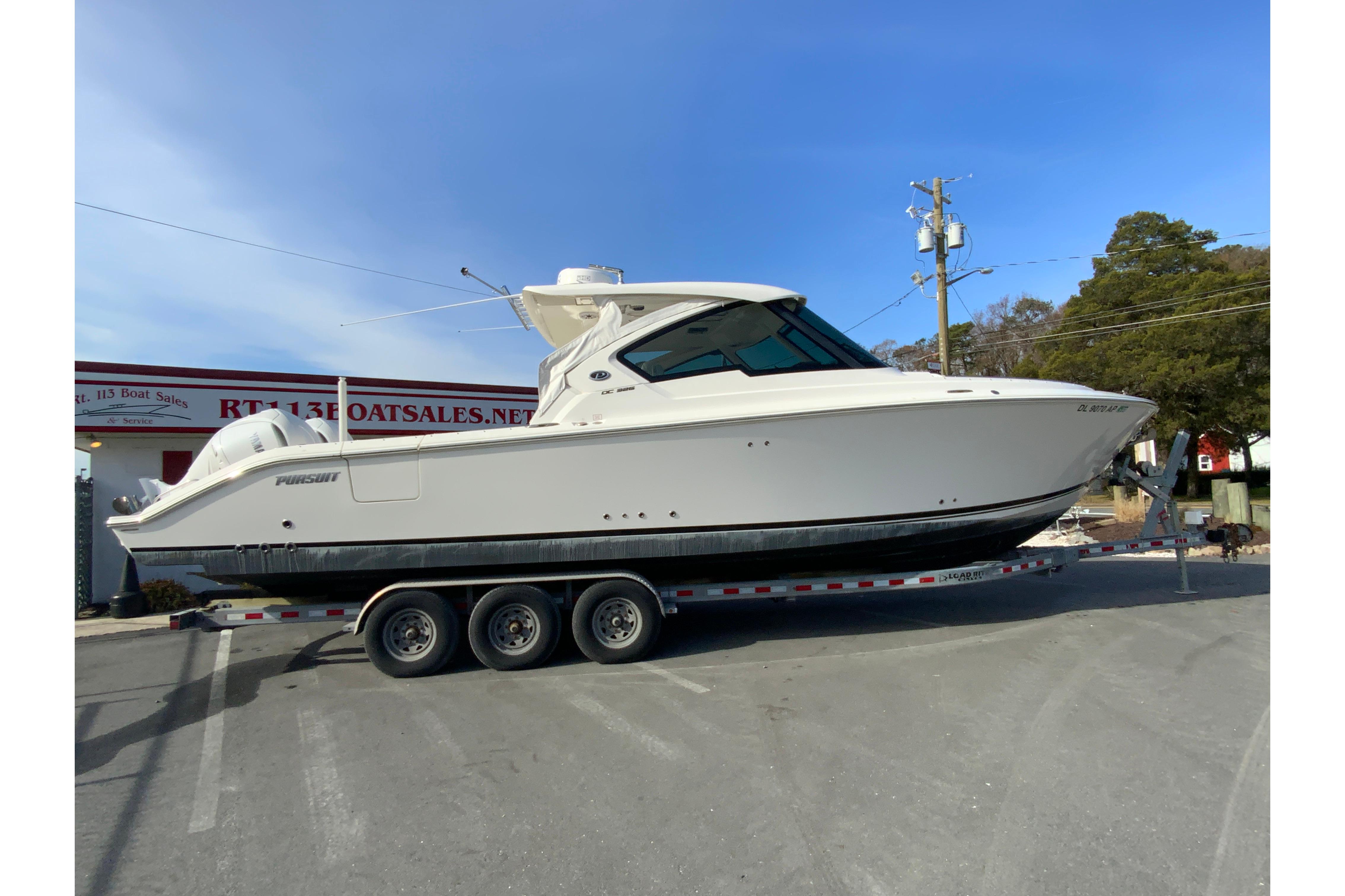 2024 Pursuit DC 326 Dual Console-1