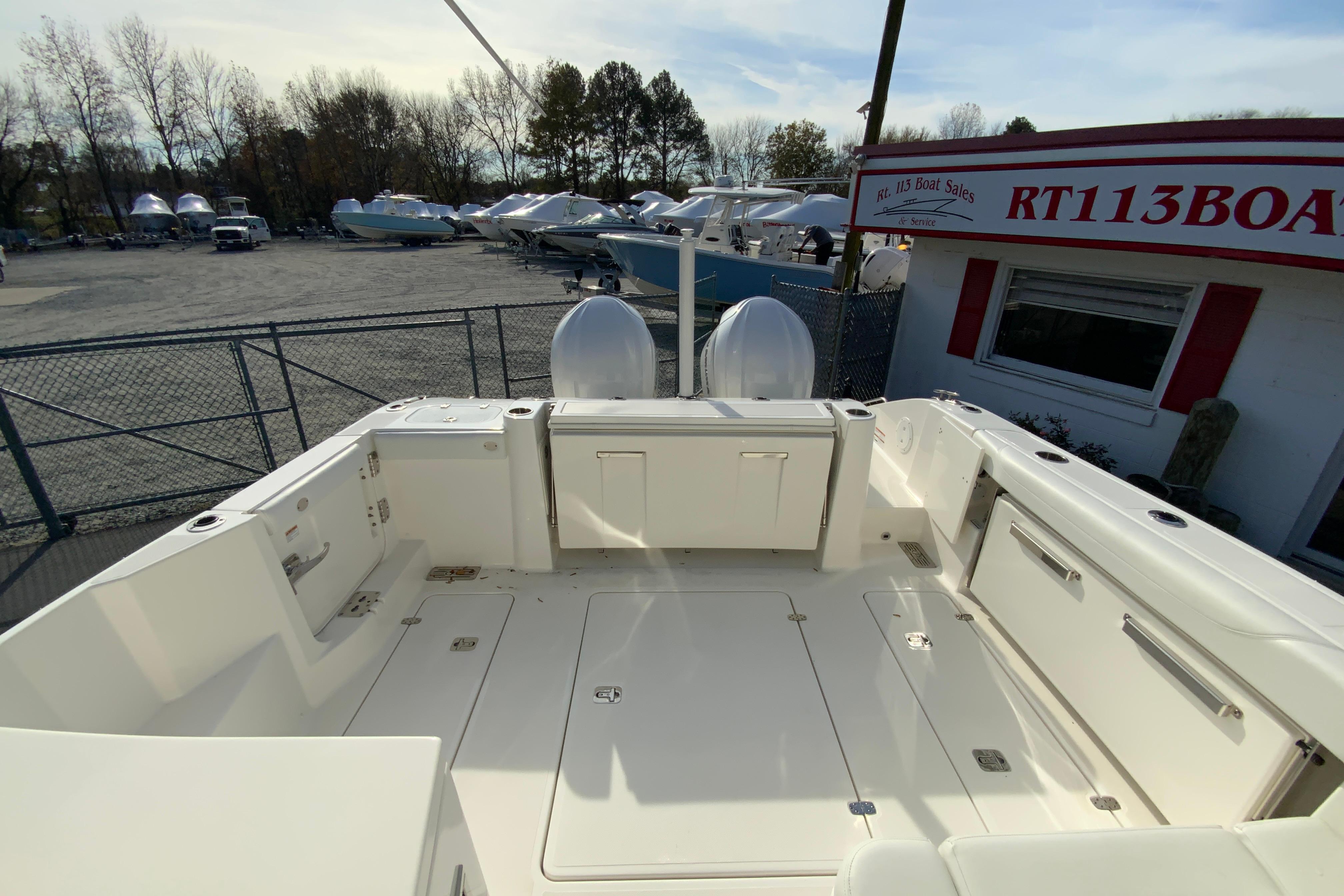 2024 Pursuit DC 326 Dual Console-14