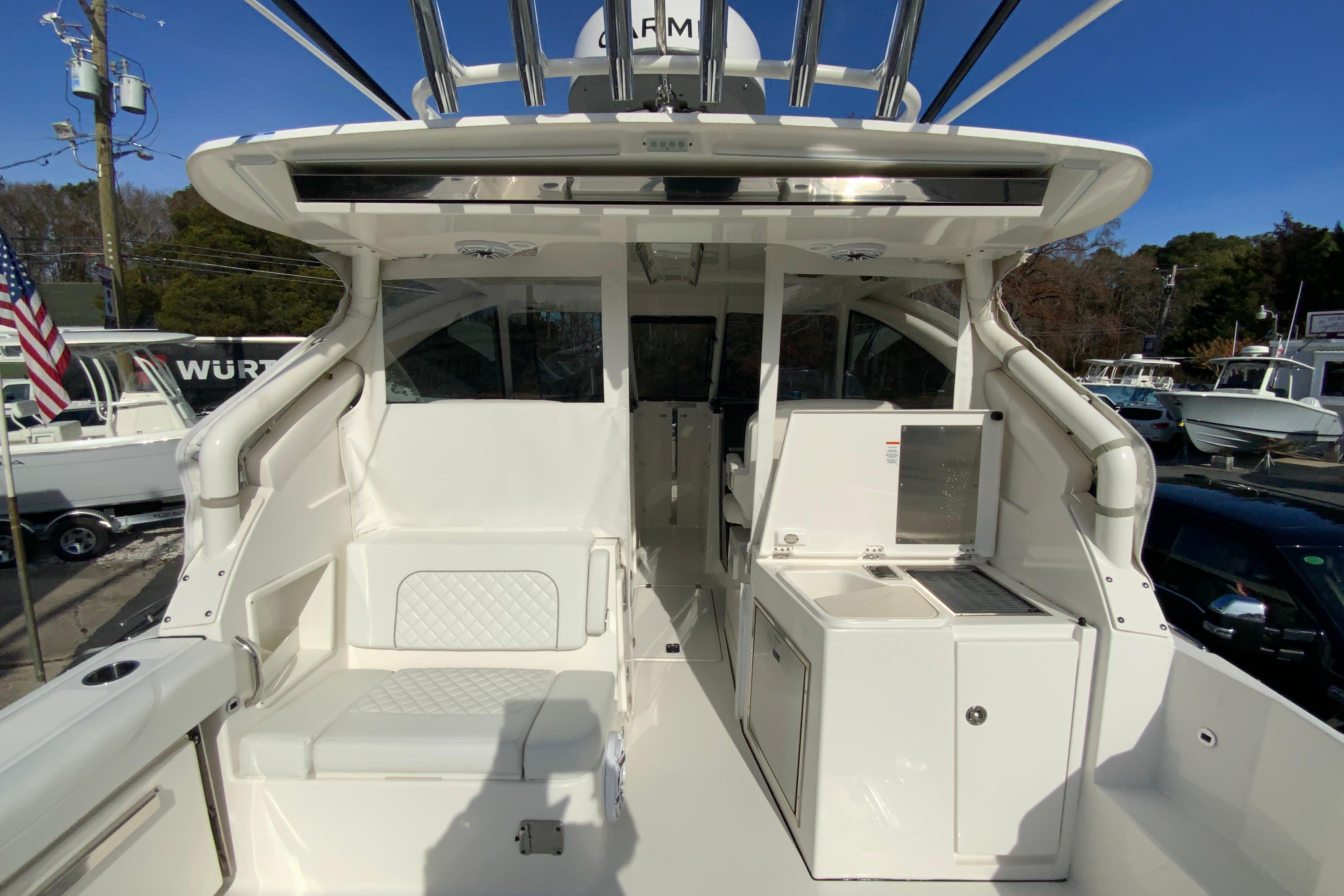 2024 Pursuit DC 326 Dual Console-21