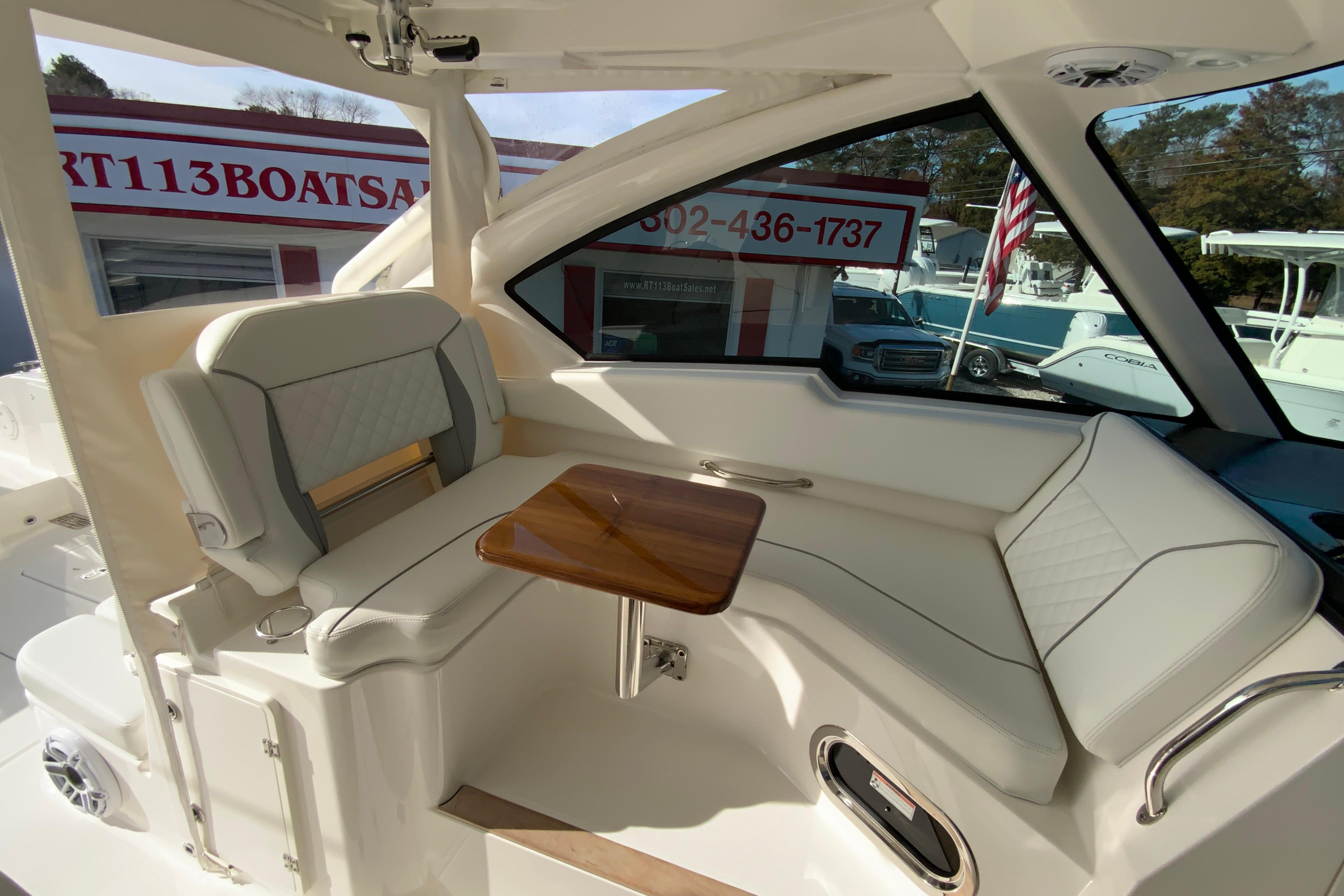 2024 Pursuit DC 326 Dual Console-26