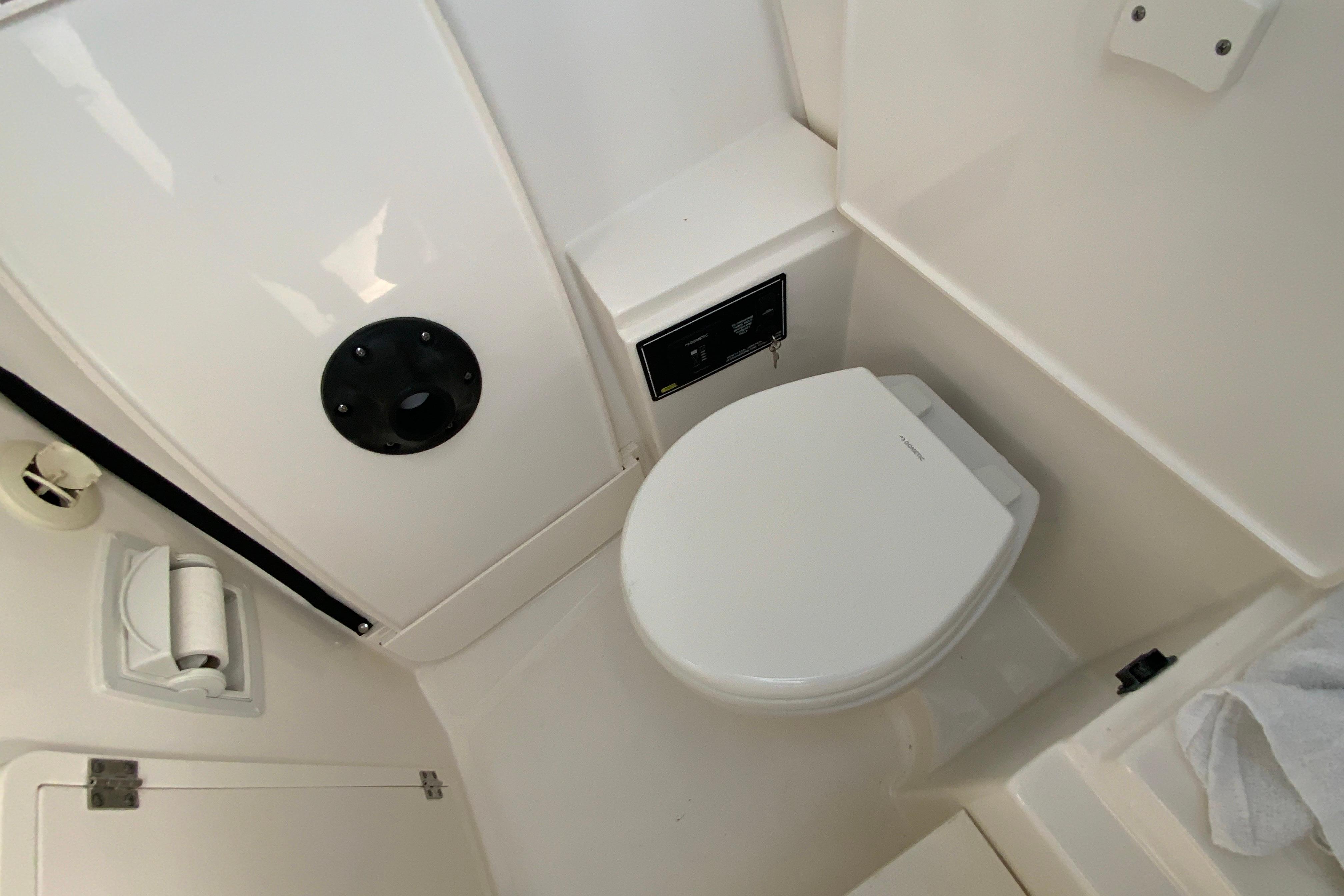 2024 Pursuit DC 326 Dual Console-29