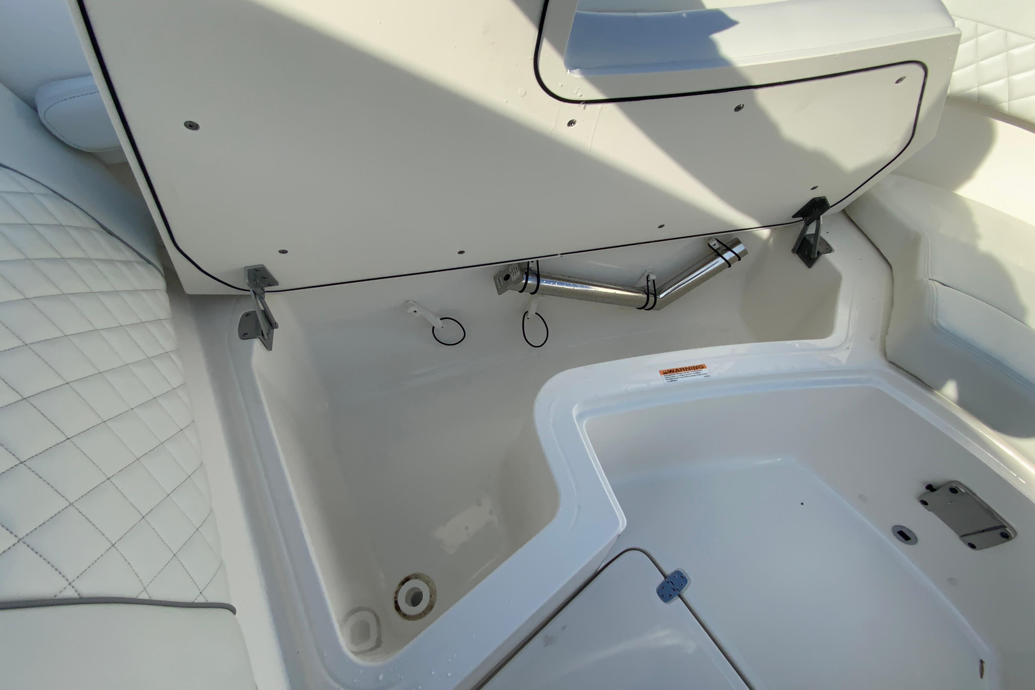 2024 Pursuit DC 326 Dual Console-32