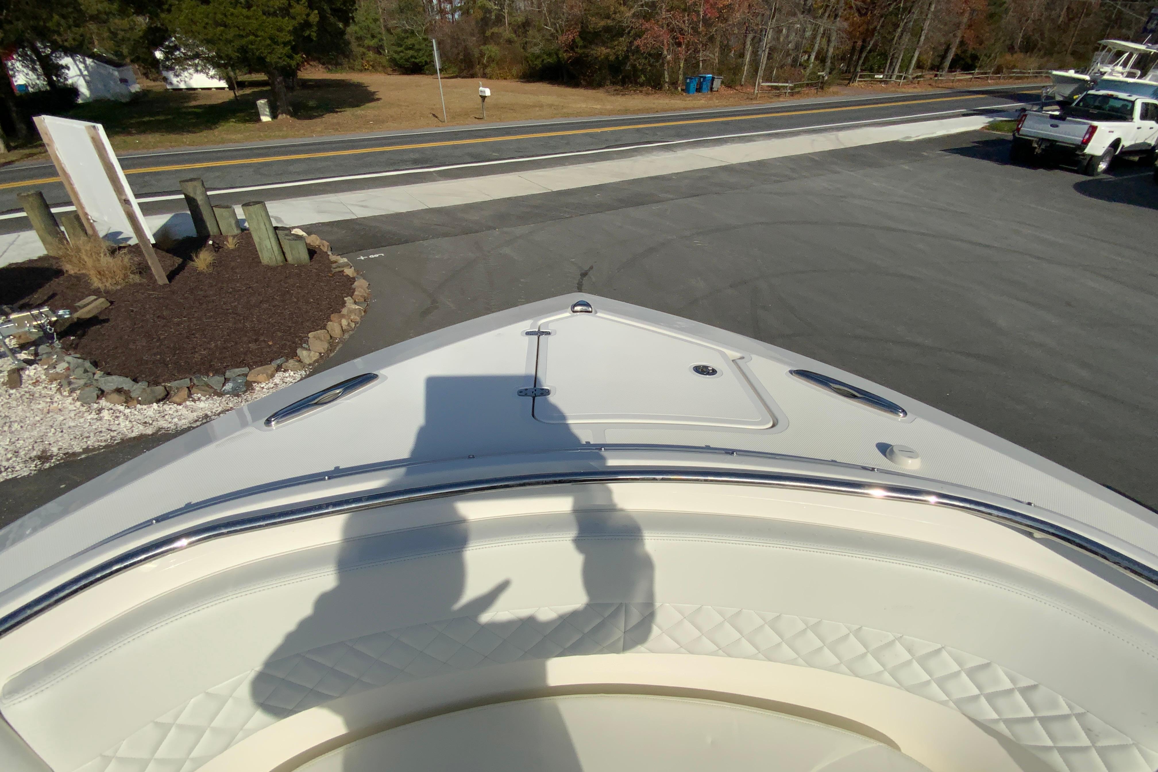 2024 Pursuit DC 326 Dual Console-33